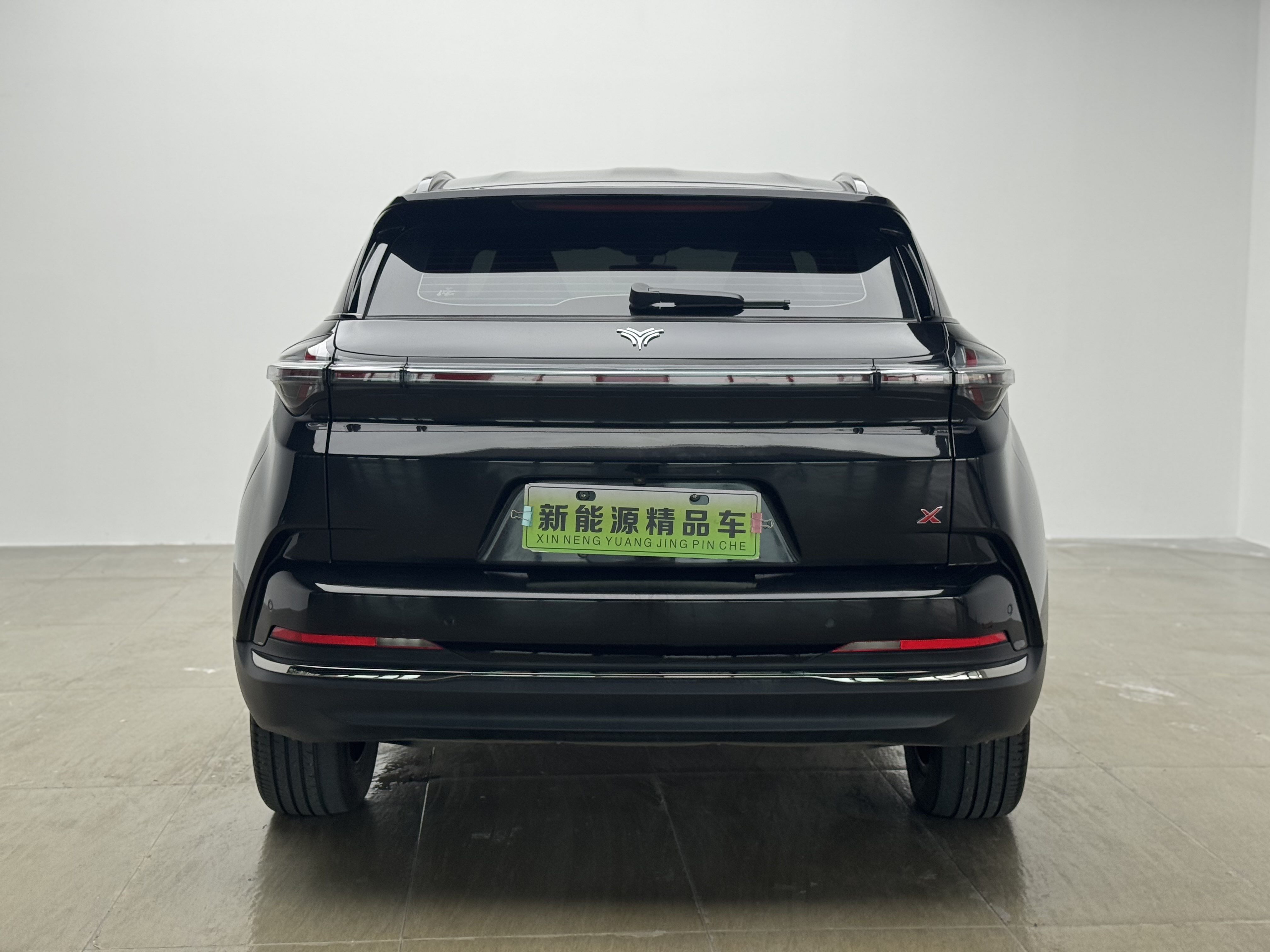 哪吒汽车 哪吒X 2023 汽车图片 #7