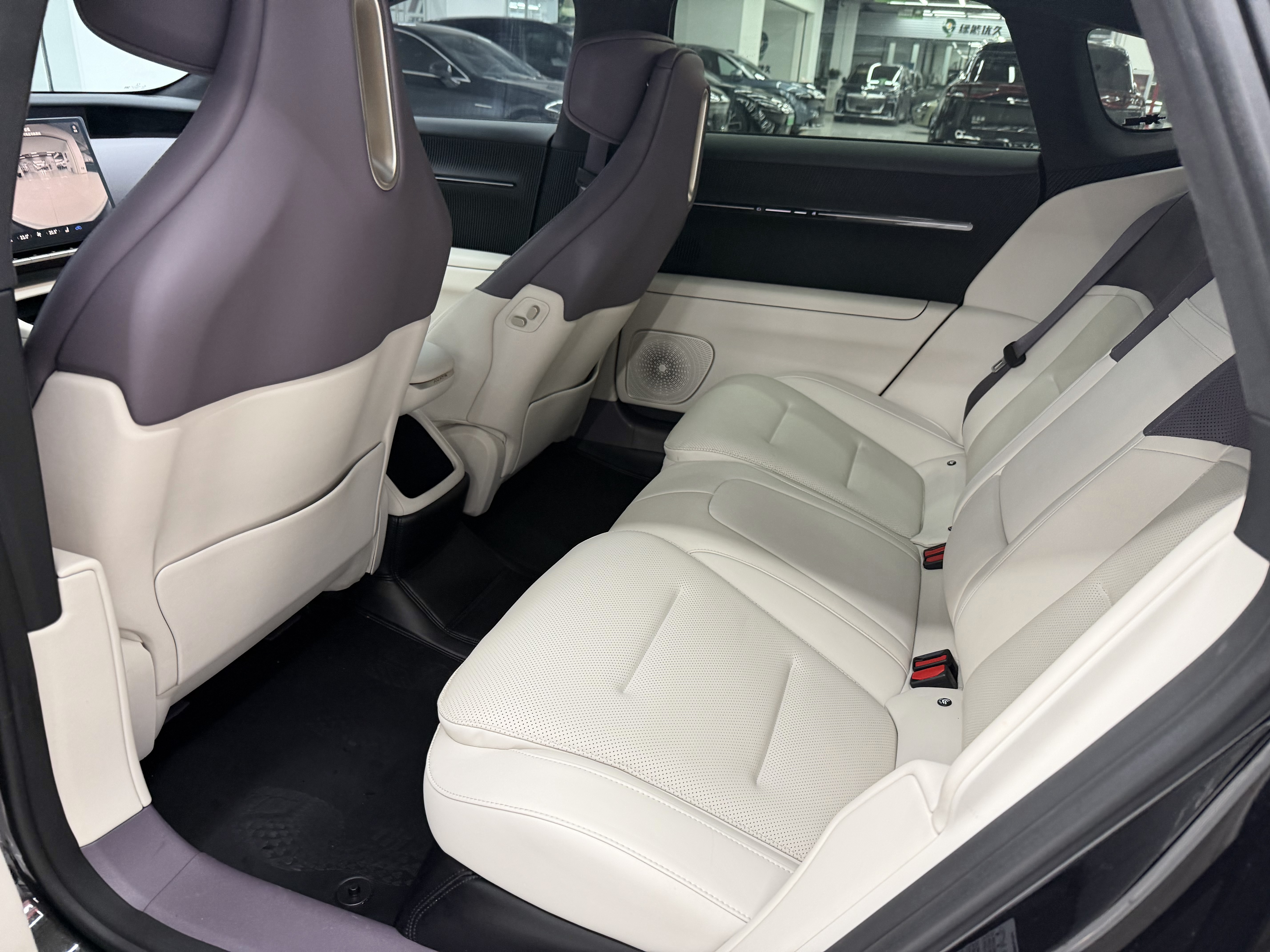 Avatr 12 2024 car image #7