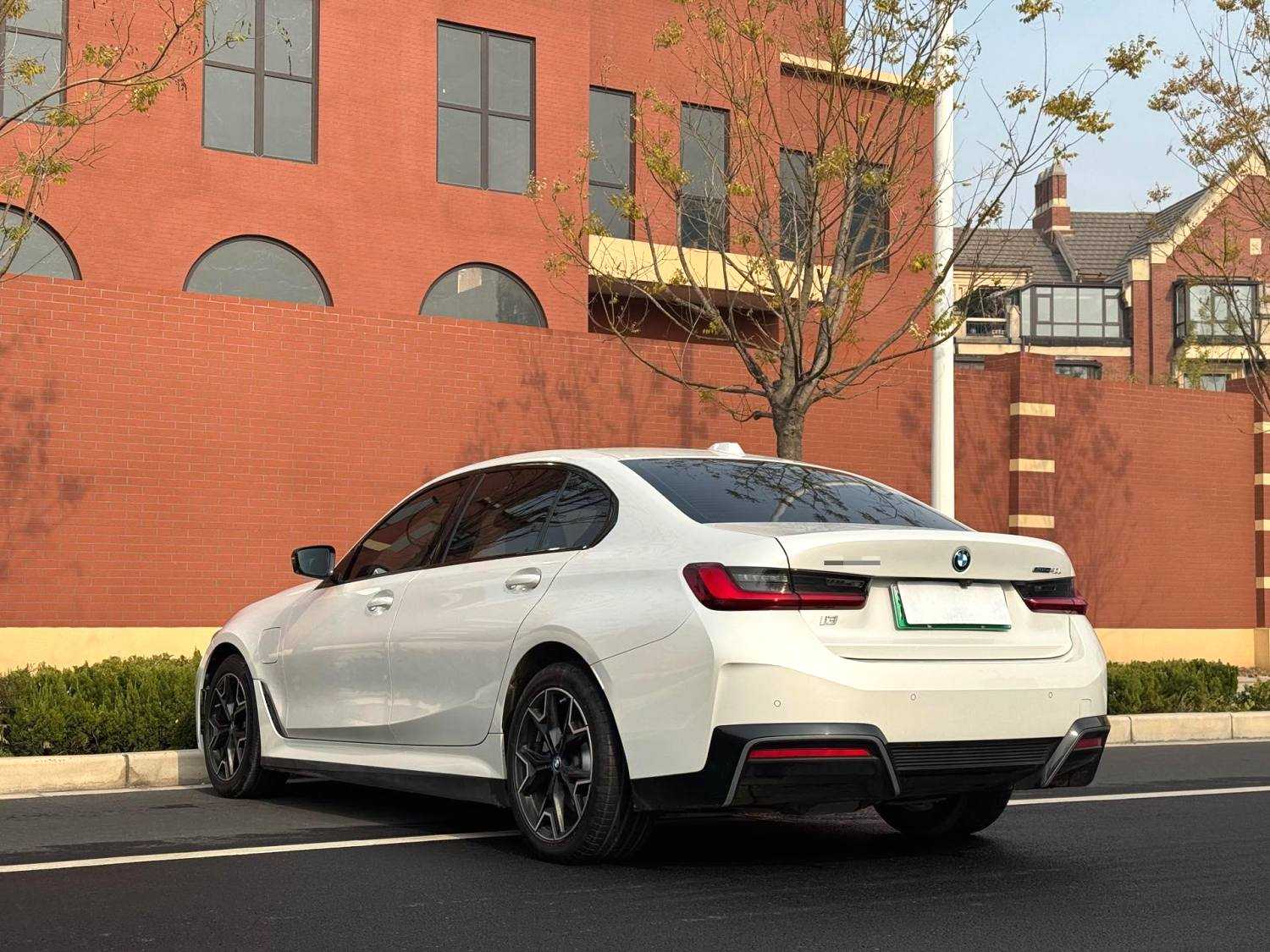 BMW i3 2023 car image #7