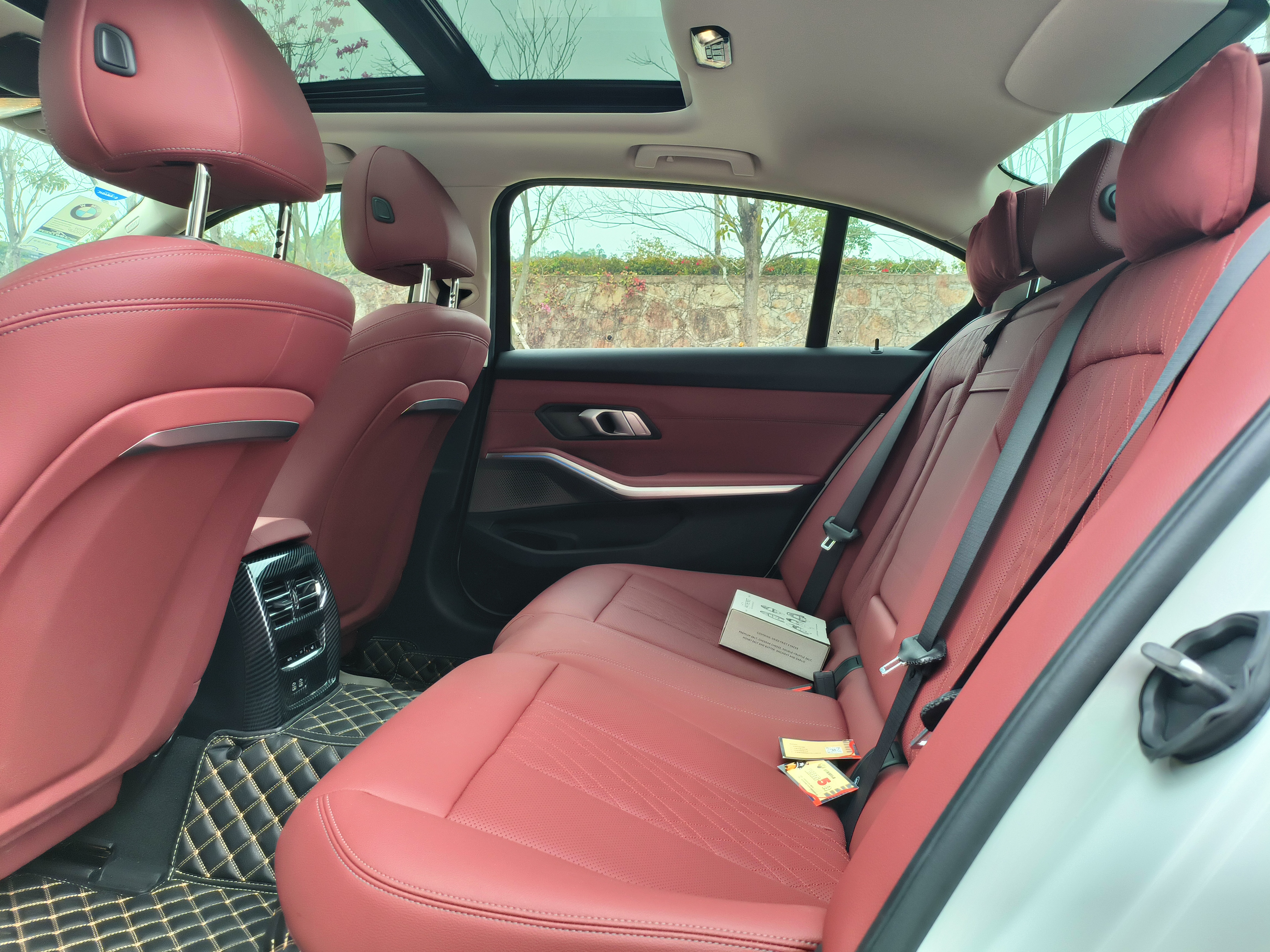 BMW i3 2024 car image #7