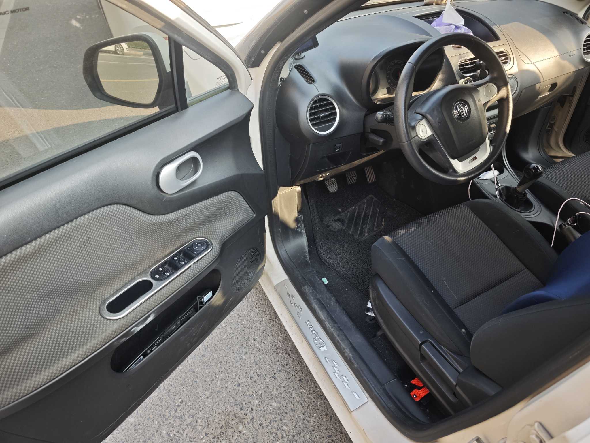 MG 3 2014 car image #7