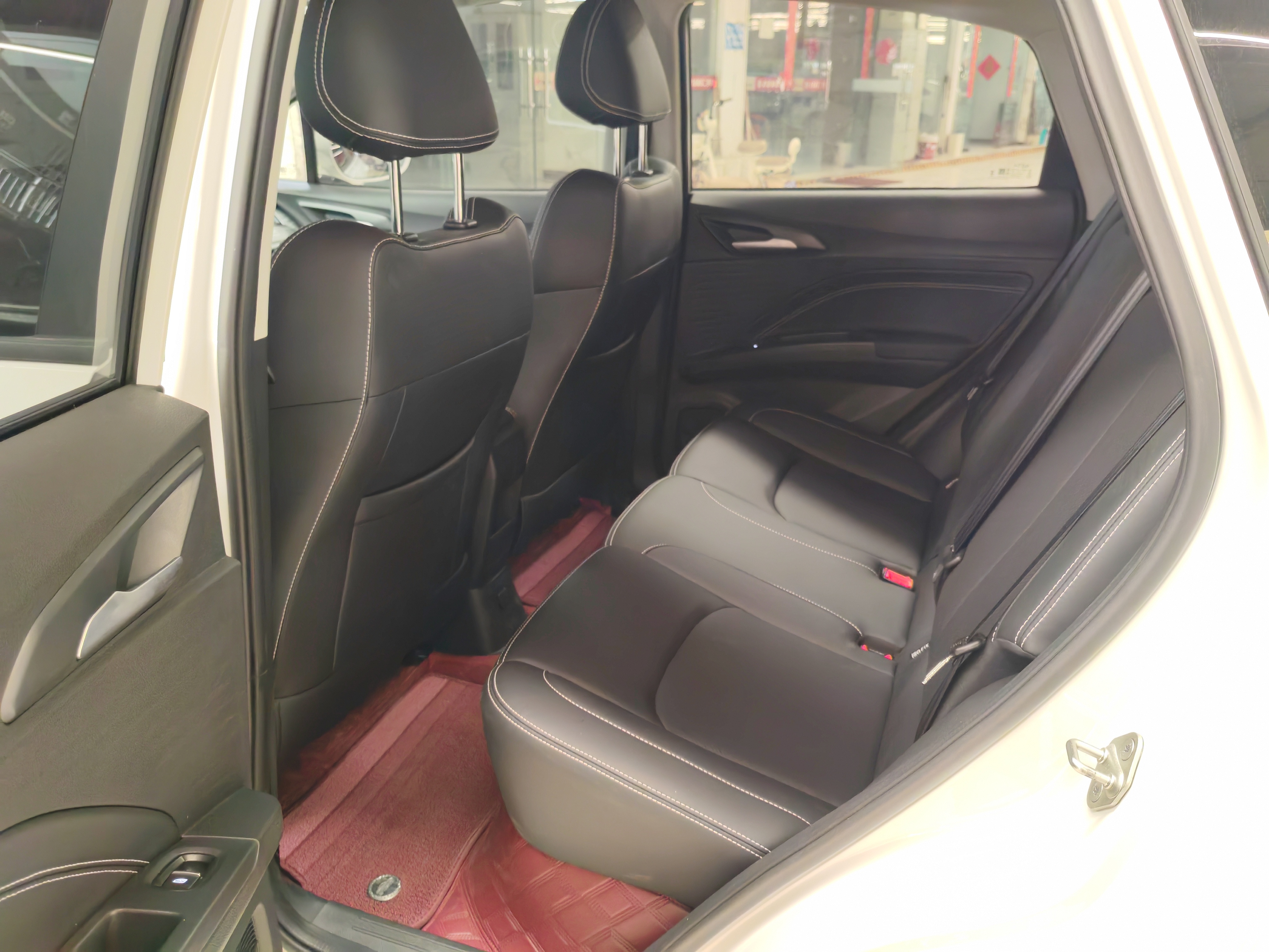 哪吒汽车 哪吒AYA 2024 汽车图片 #7