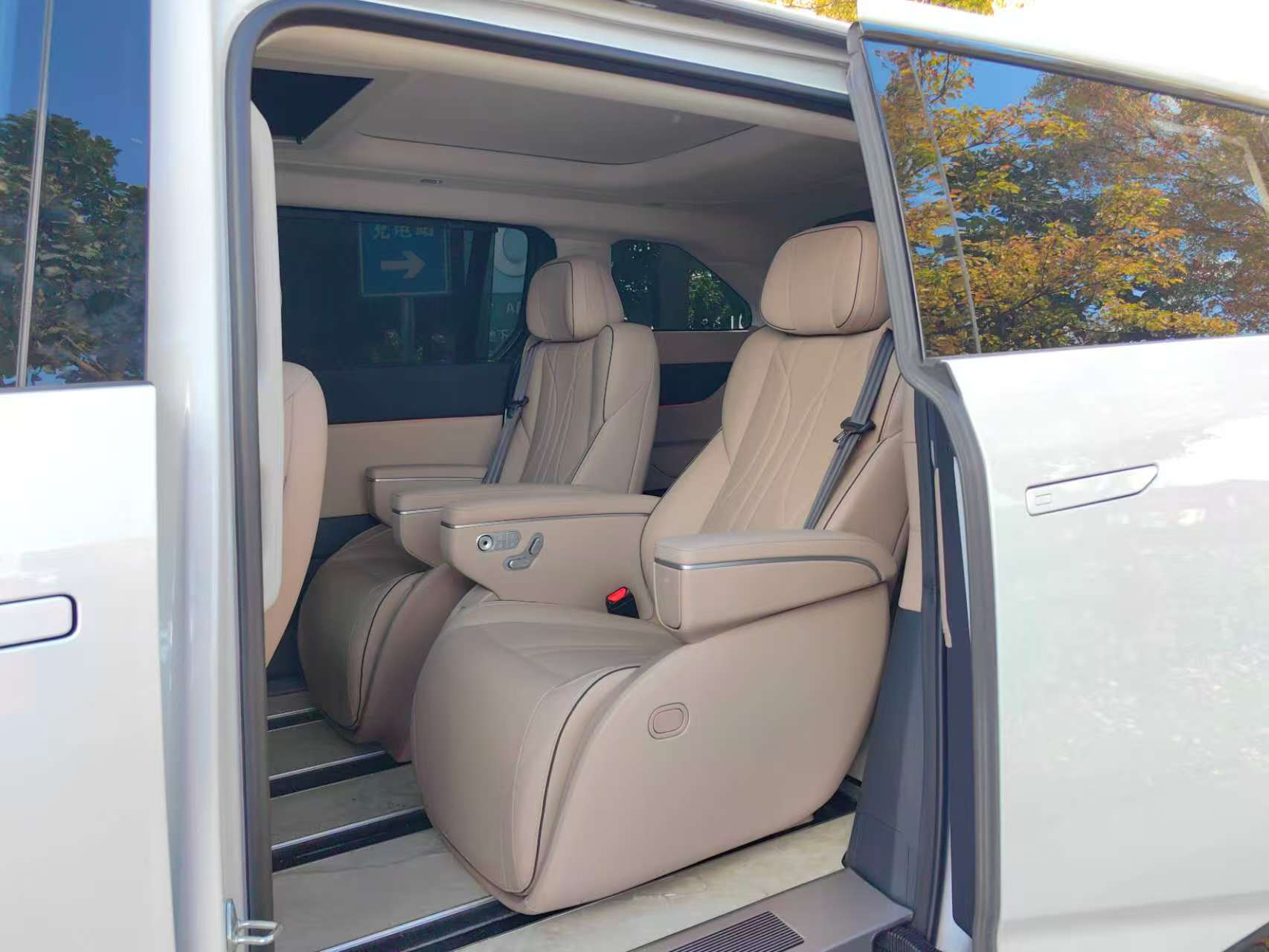 Xpeng X9 2024 #7 Xpeng X9 2024 immagine di auto #7