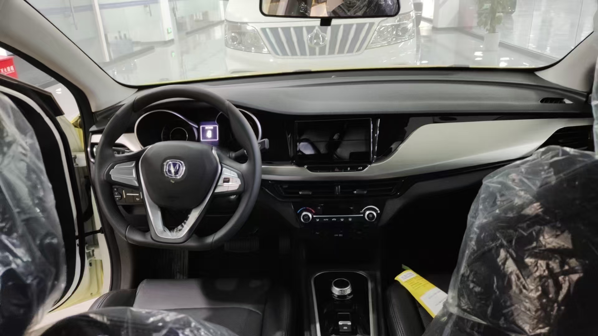 Changan Eado EV 2025 #7 Changan Eado EV 2025 car image #7