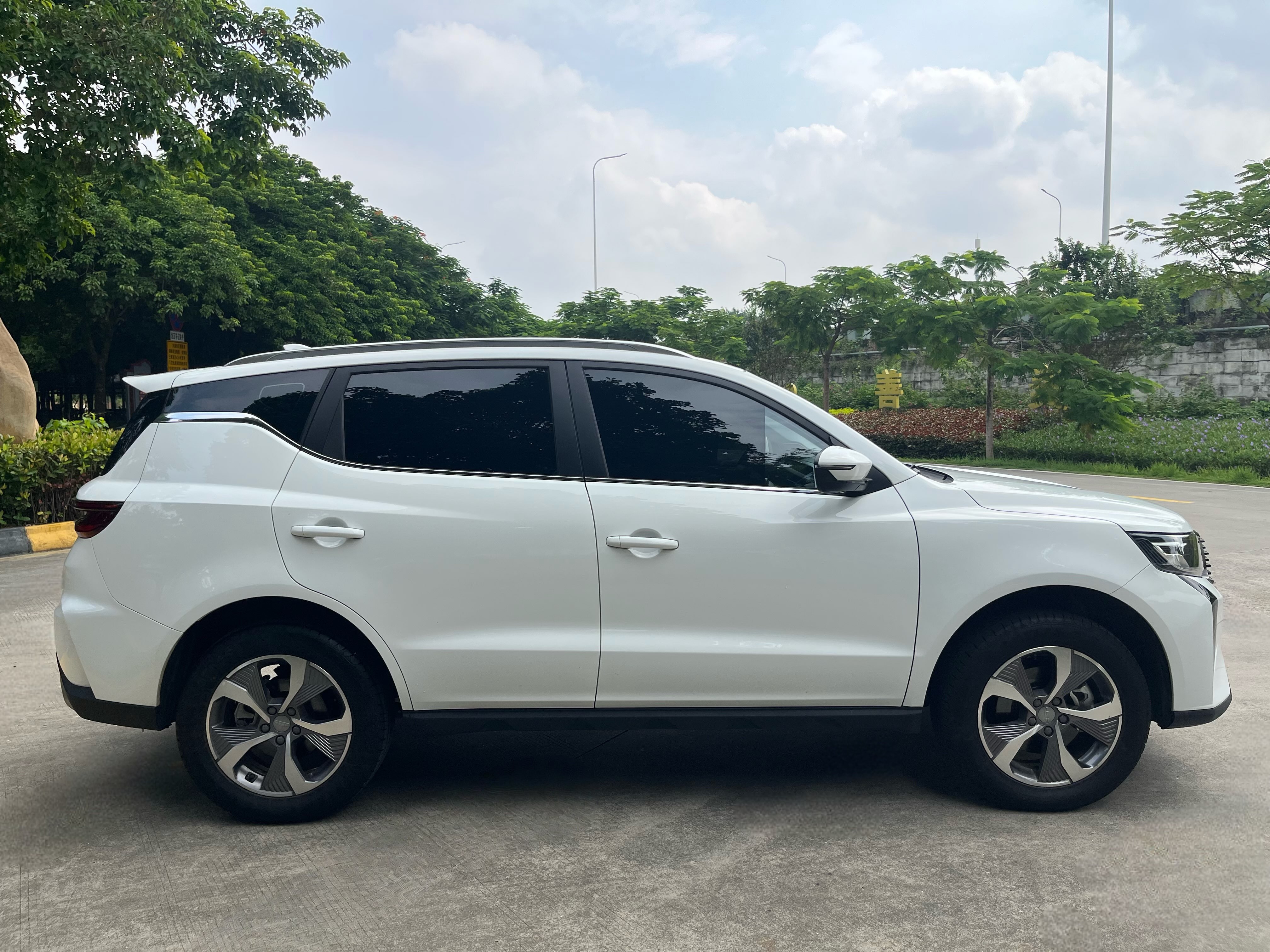 GEELY OkavangoPRO 2024 car image #7