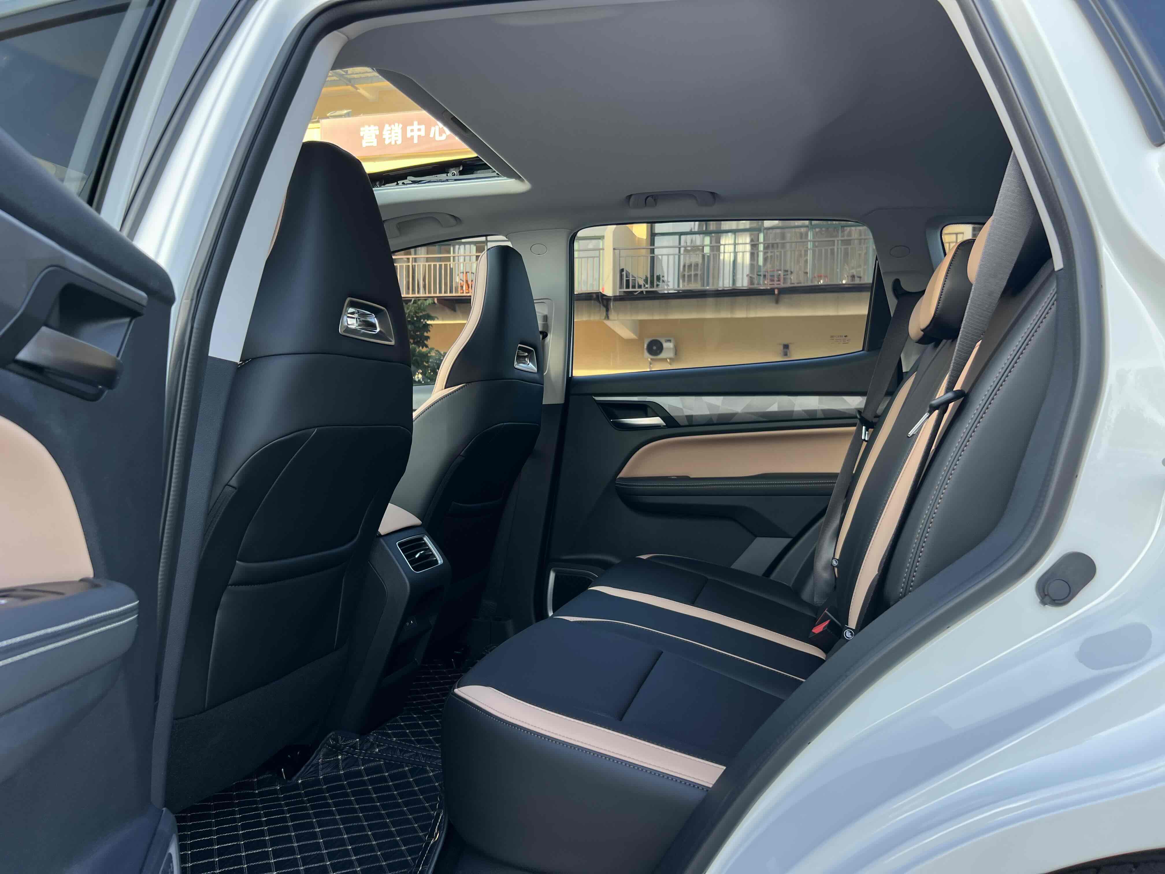 GEELY OkavangoPRO 2024 car image #7