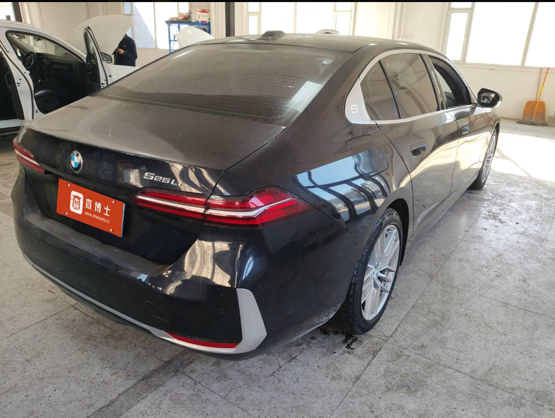 BMW 5 Series 2024 #7 BMW 5 Series 2024 car image #7