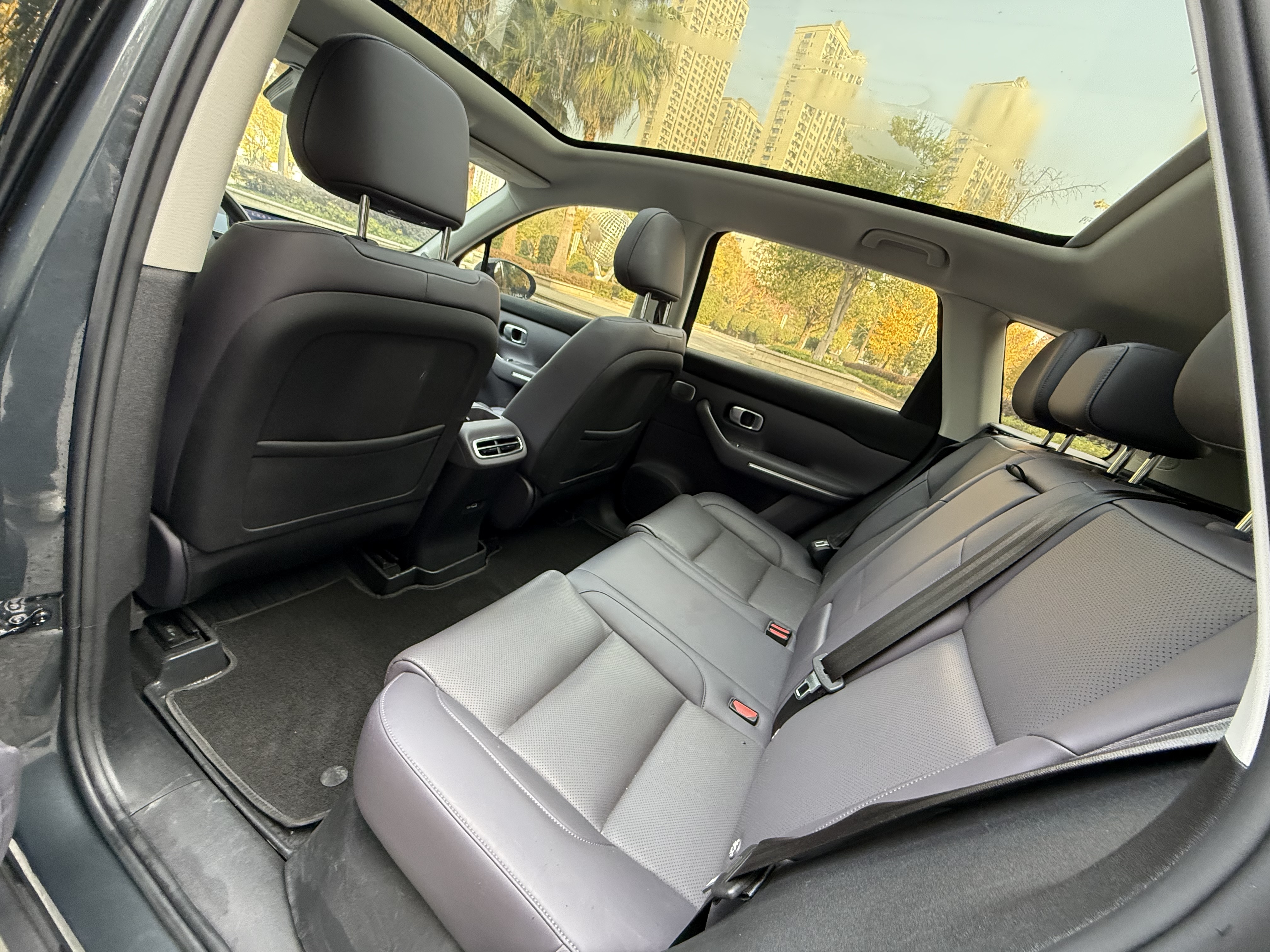 零跑汽车 零跑C10 2024 汽车图片 #7