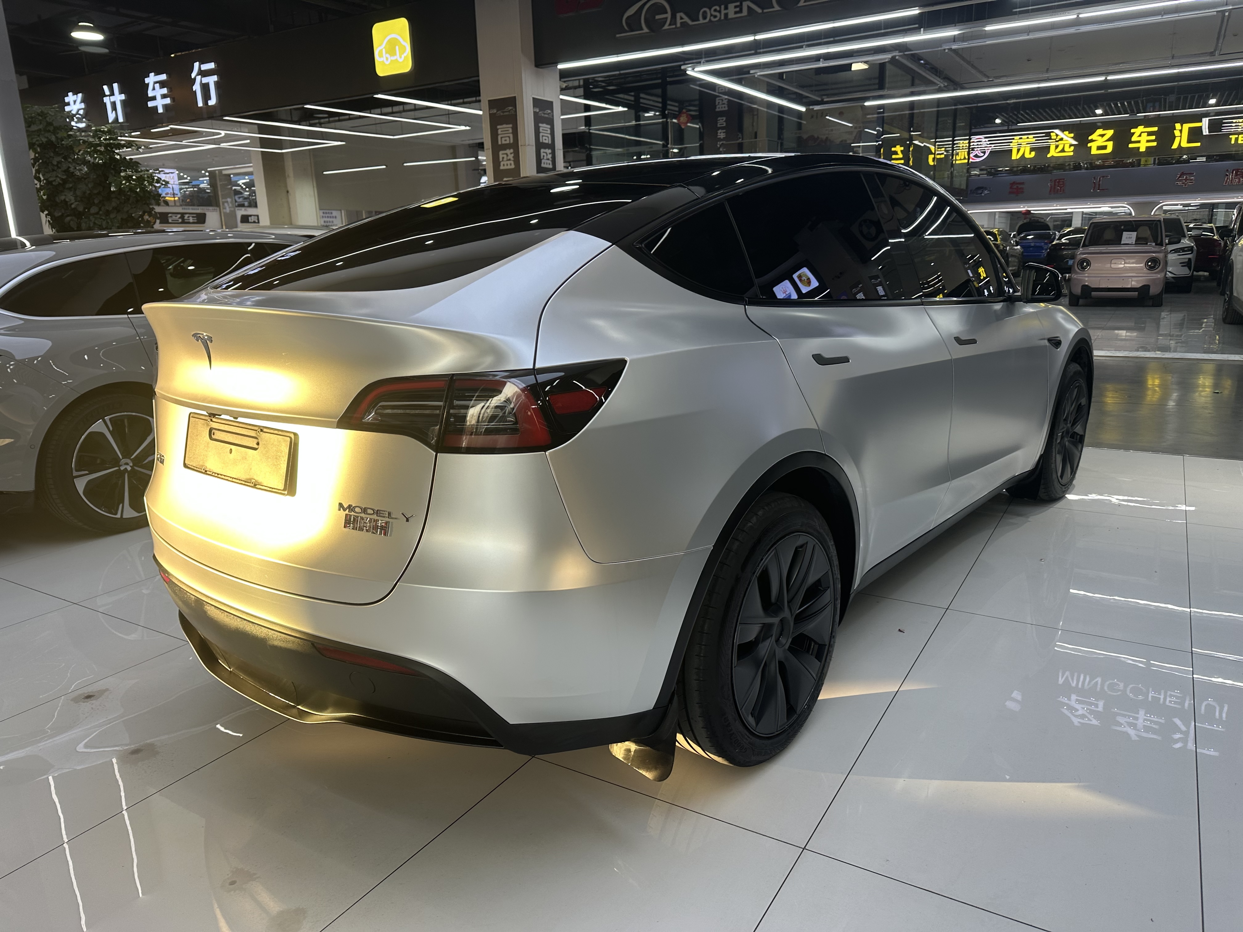 Tesla Model Y 2024 car image #7