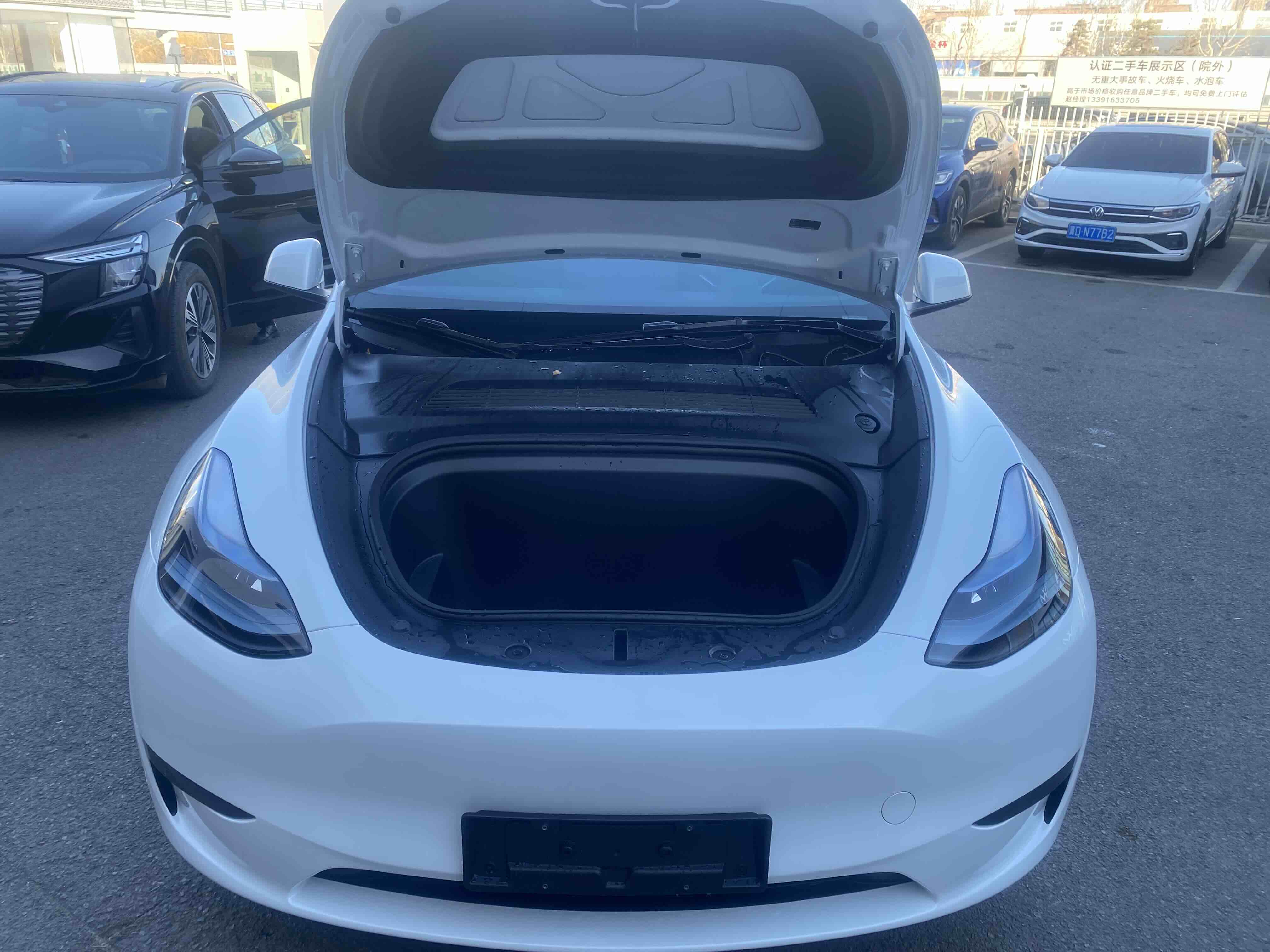 Tesla Model Y 2024 #7 Tesla Model Y 2024 car image #7