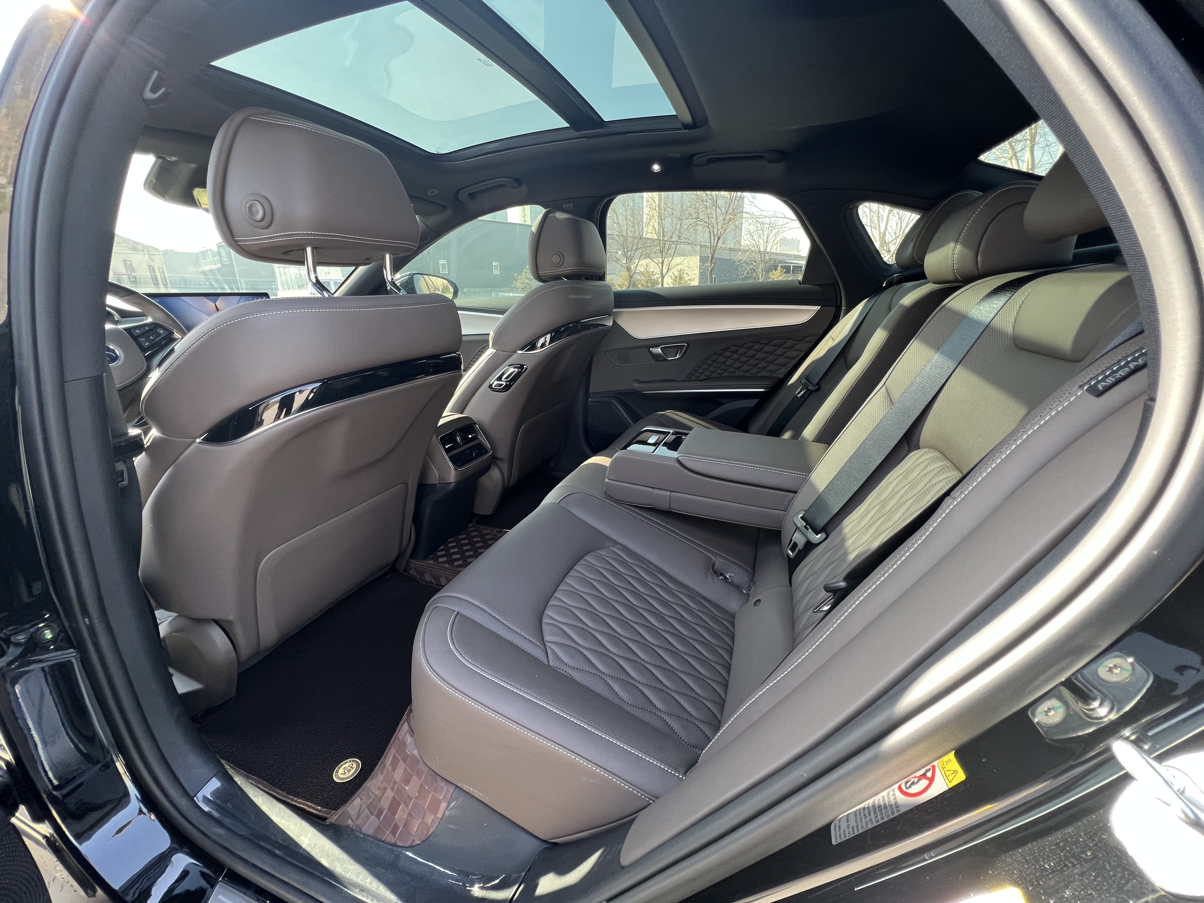 BYD Han 2024 car image #7