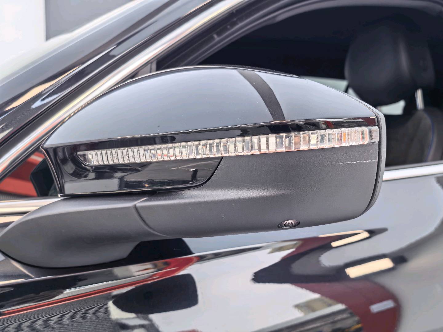 Volkswagen Tiguan L 2024 immagine di auto #7