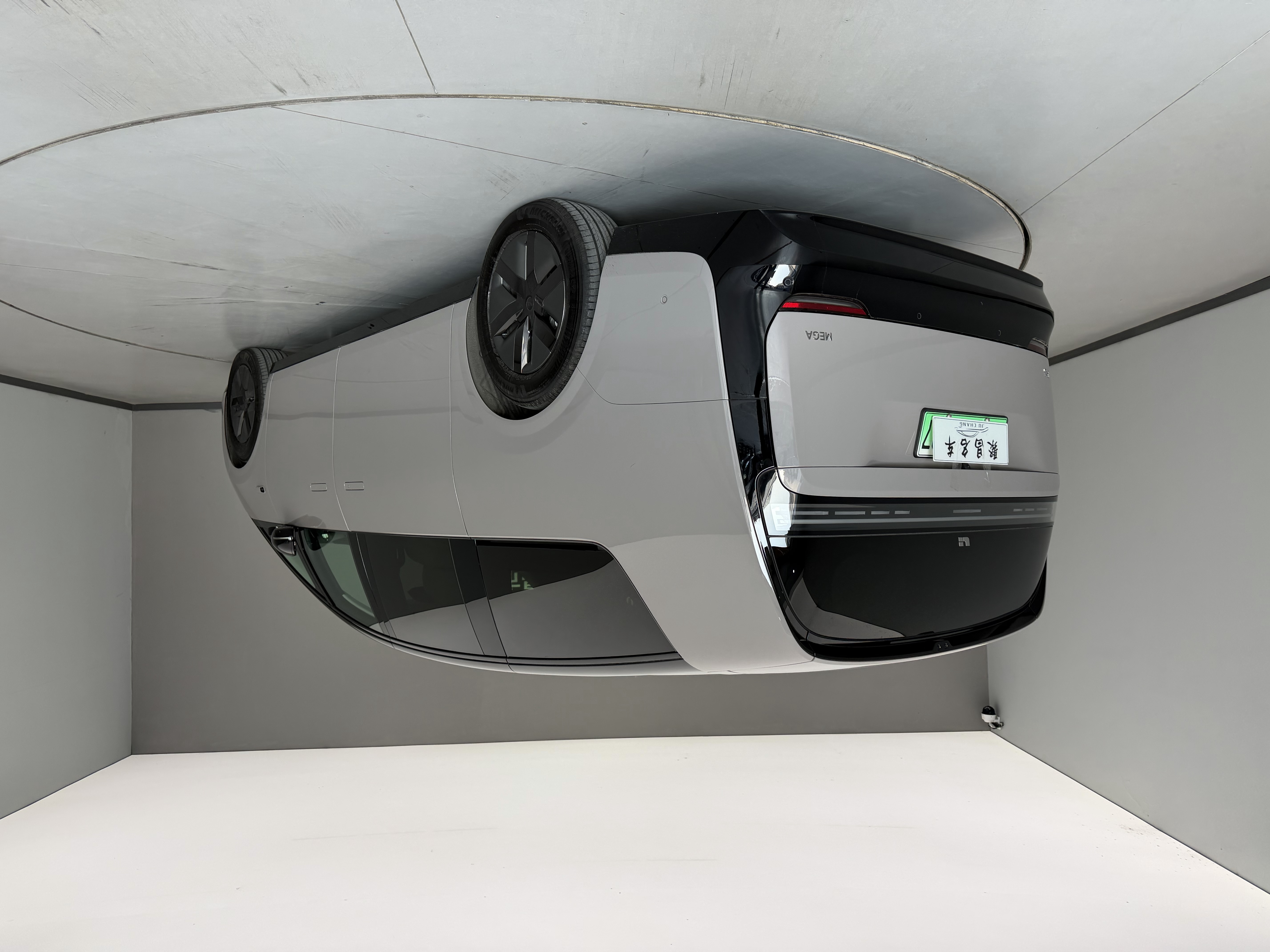 理想汽车 理想MEGA 2025 汽车图片 #7