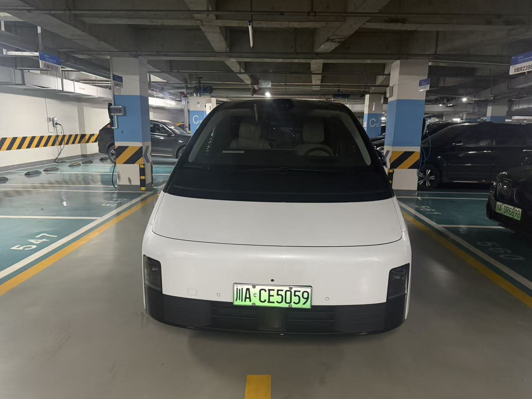 理想汽车 理想MEGA 2024 汽车图片 #7