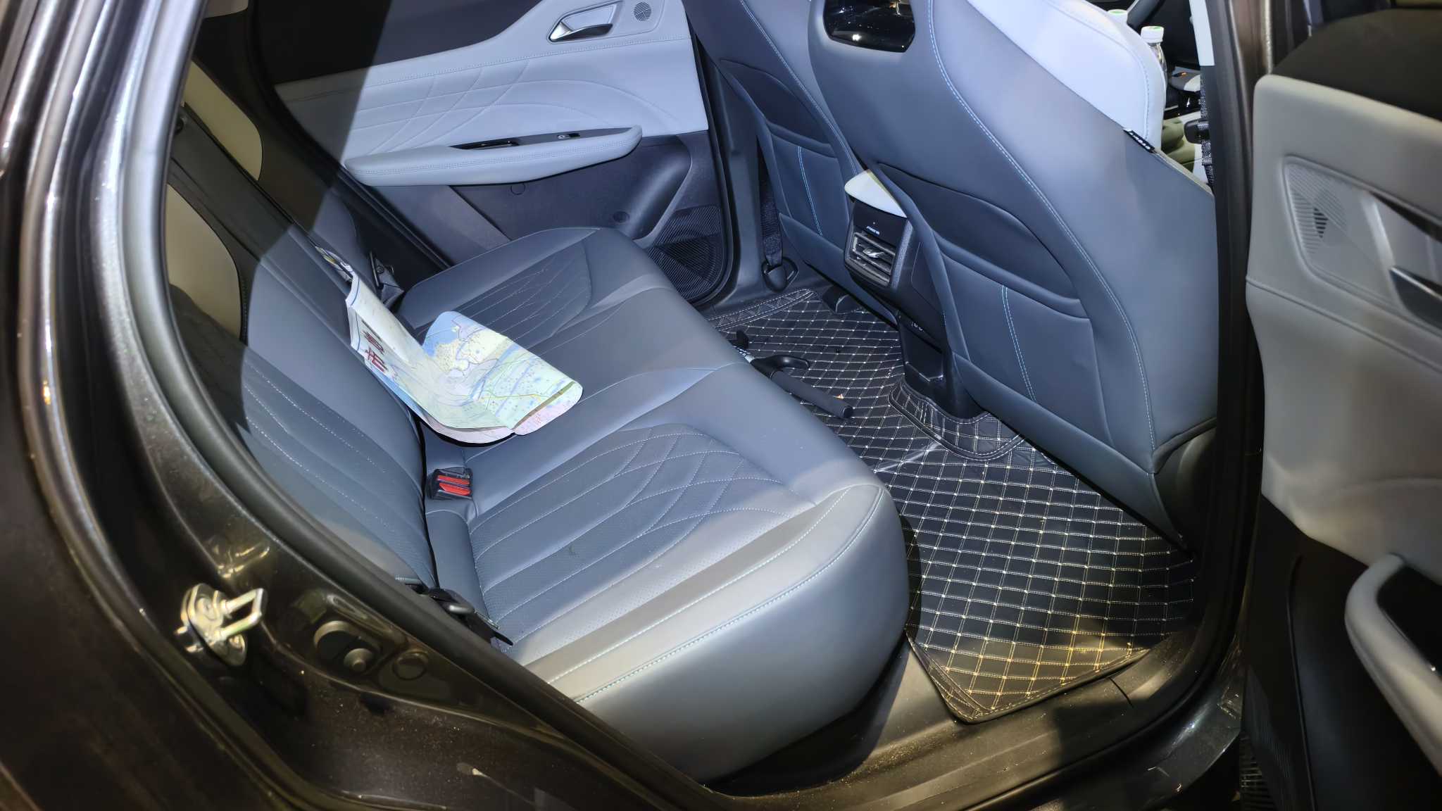 Changan UNI-Z PHEV 2025 car image #7