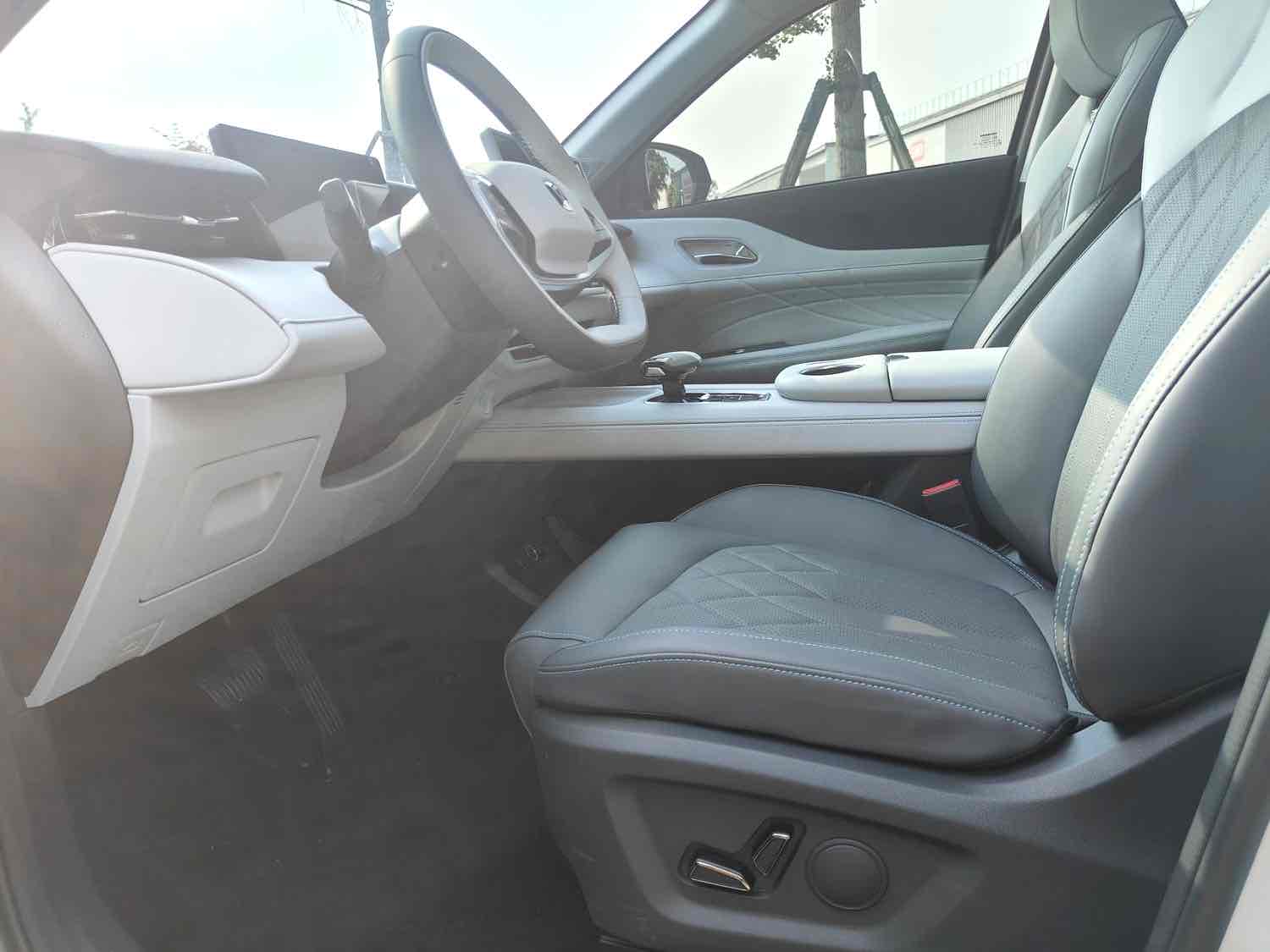 Changan UNI-Z PHEV 2024 #7 Changan UNI-Z PHEV 2024 car image #7