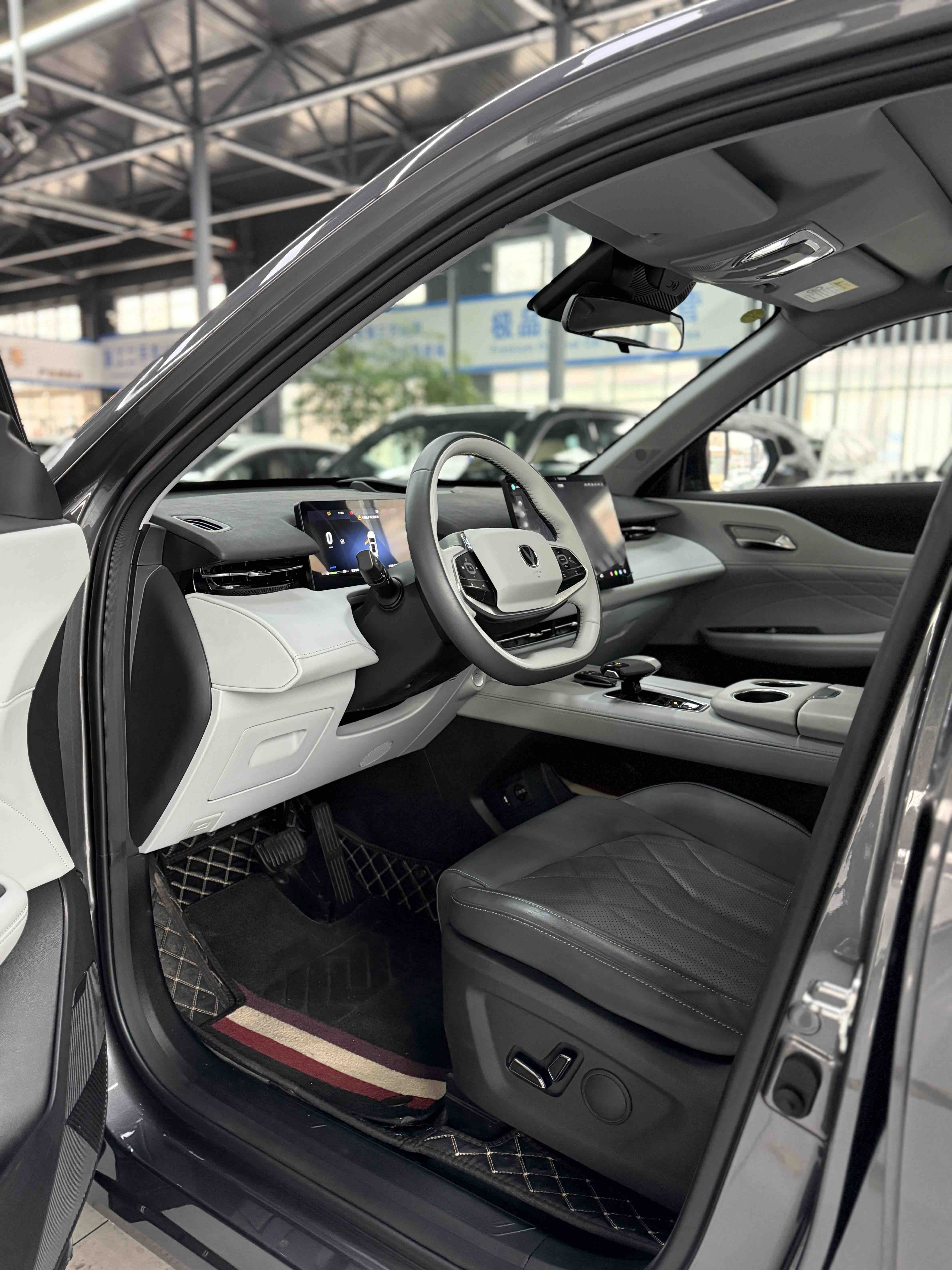 Changan UNI-Z PHEV 2024 car image #7