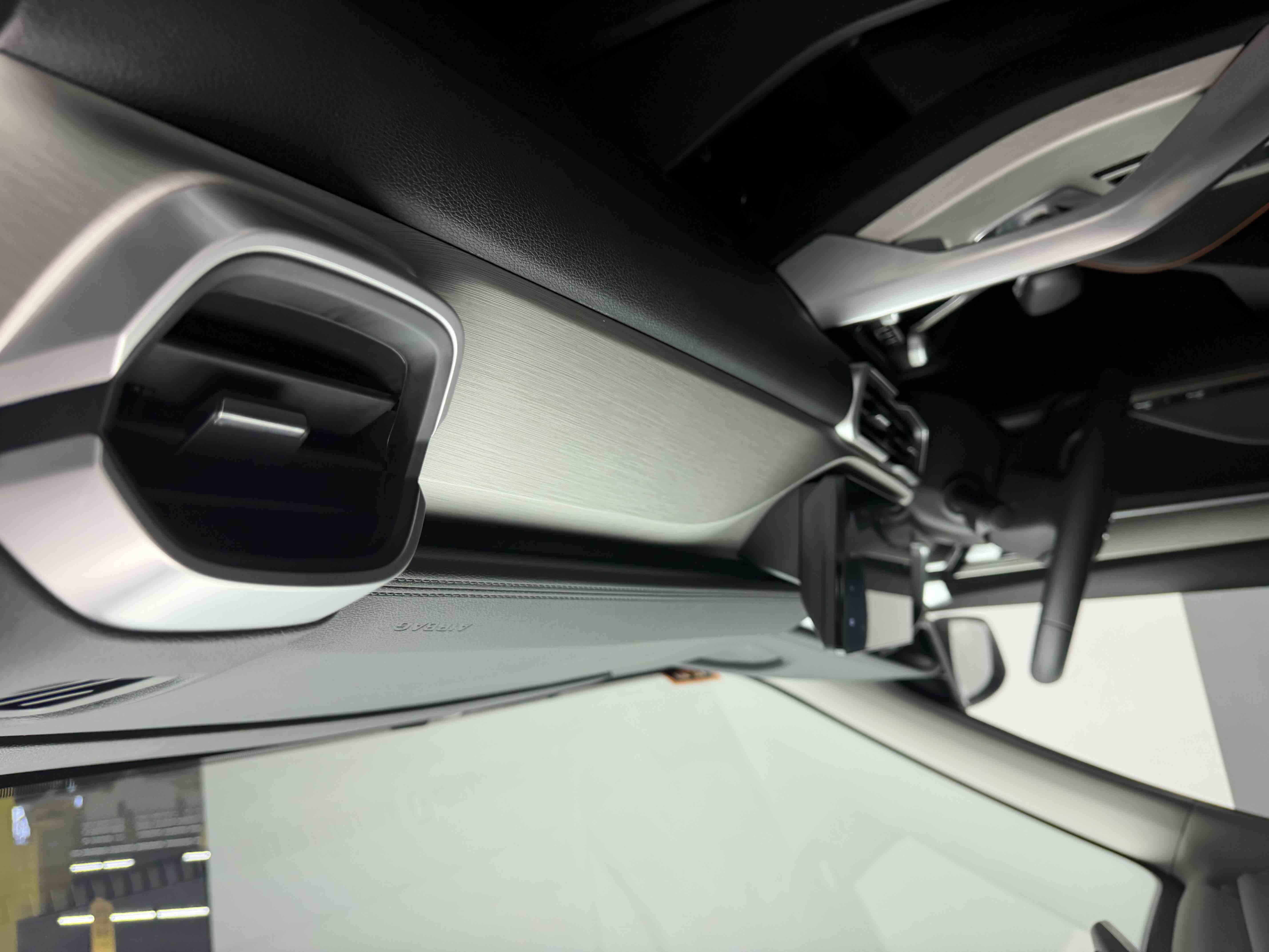 Coolray 2024 car image #7