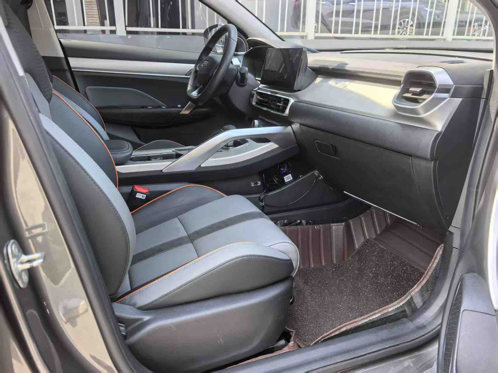 GEELY Coolray 2024 car image #7