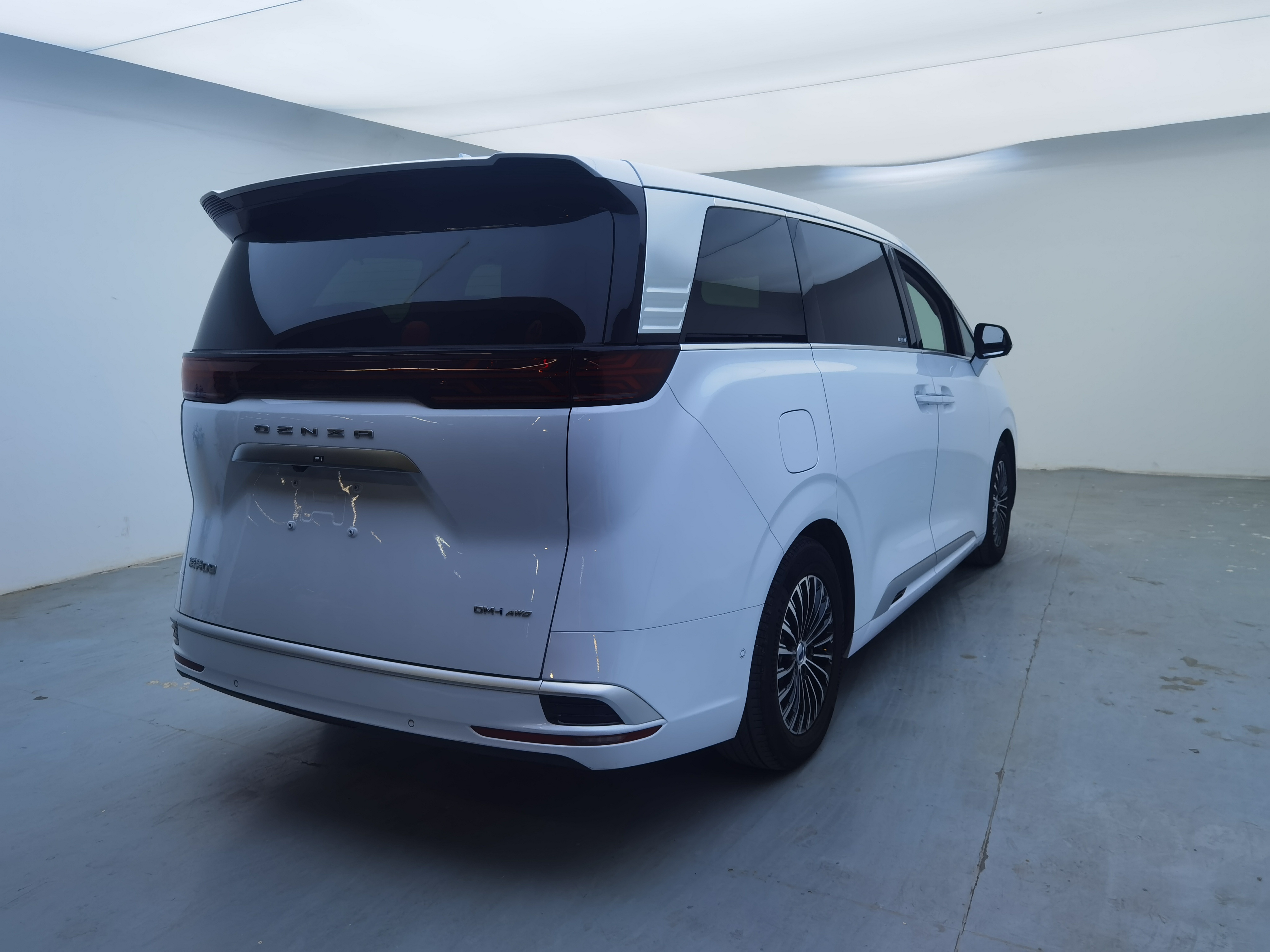 Denza D9 2024 immagine di auto #7