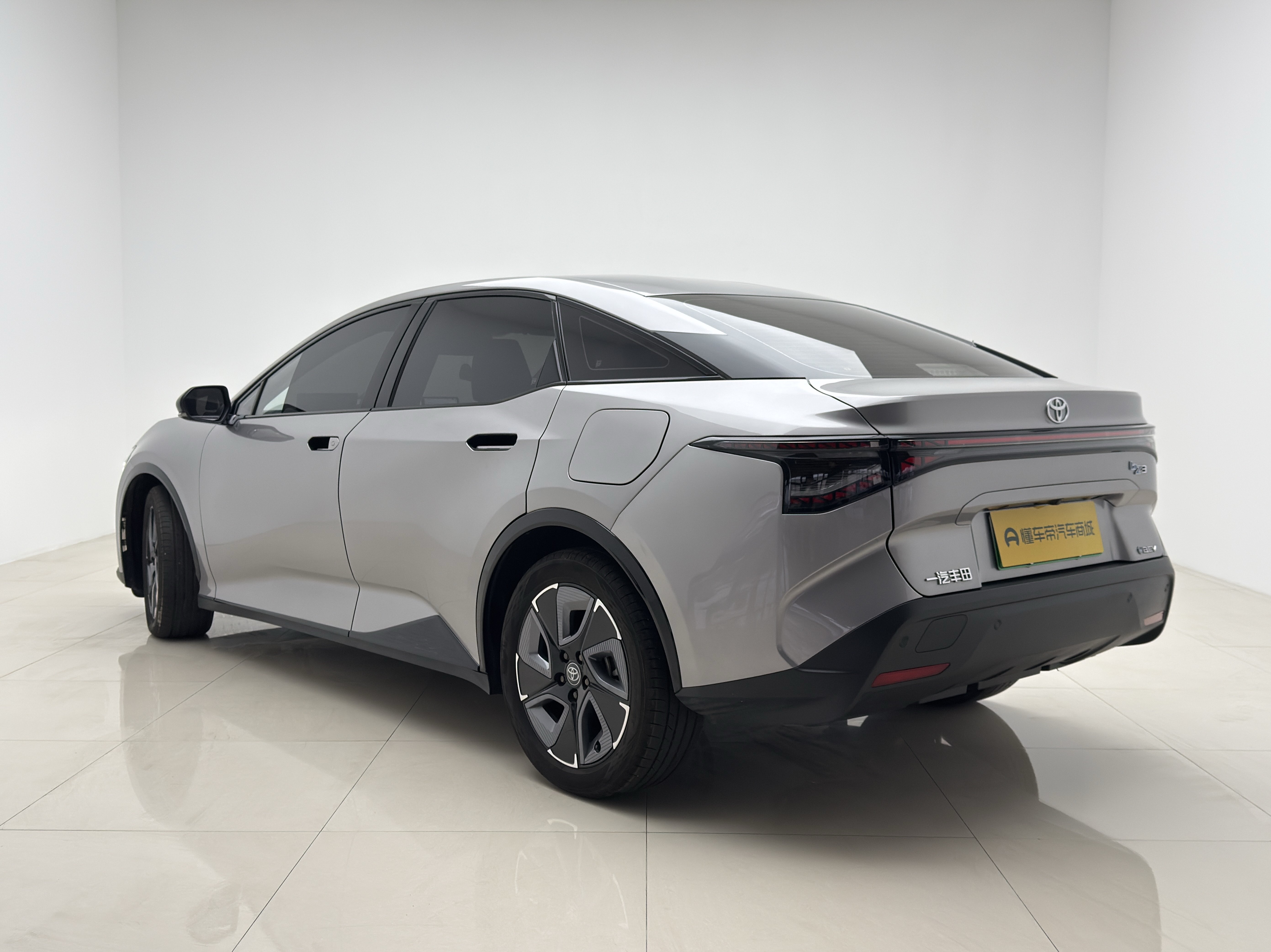 Toyota bZ3 2025 immagine di auto #7