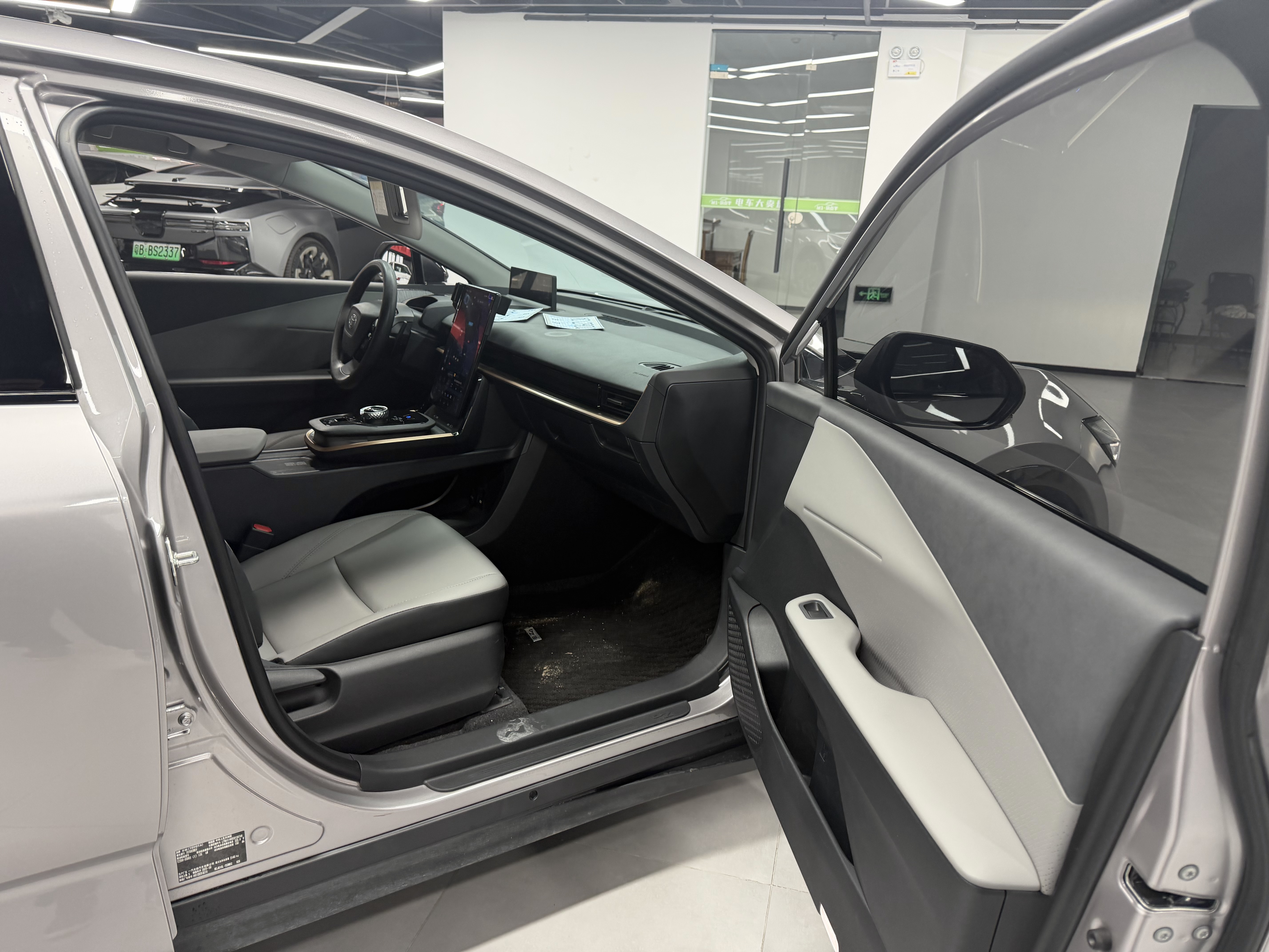 Toyota bZ3 2025 immagine di auto #7