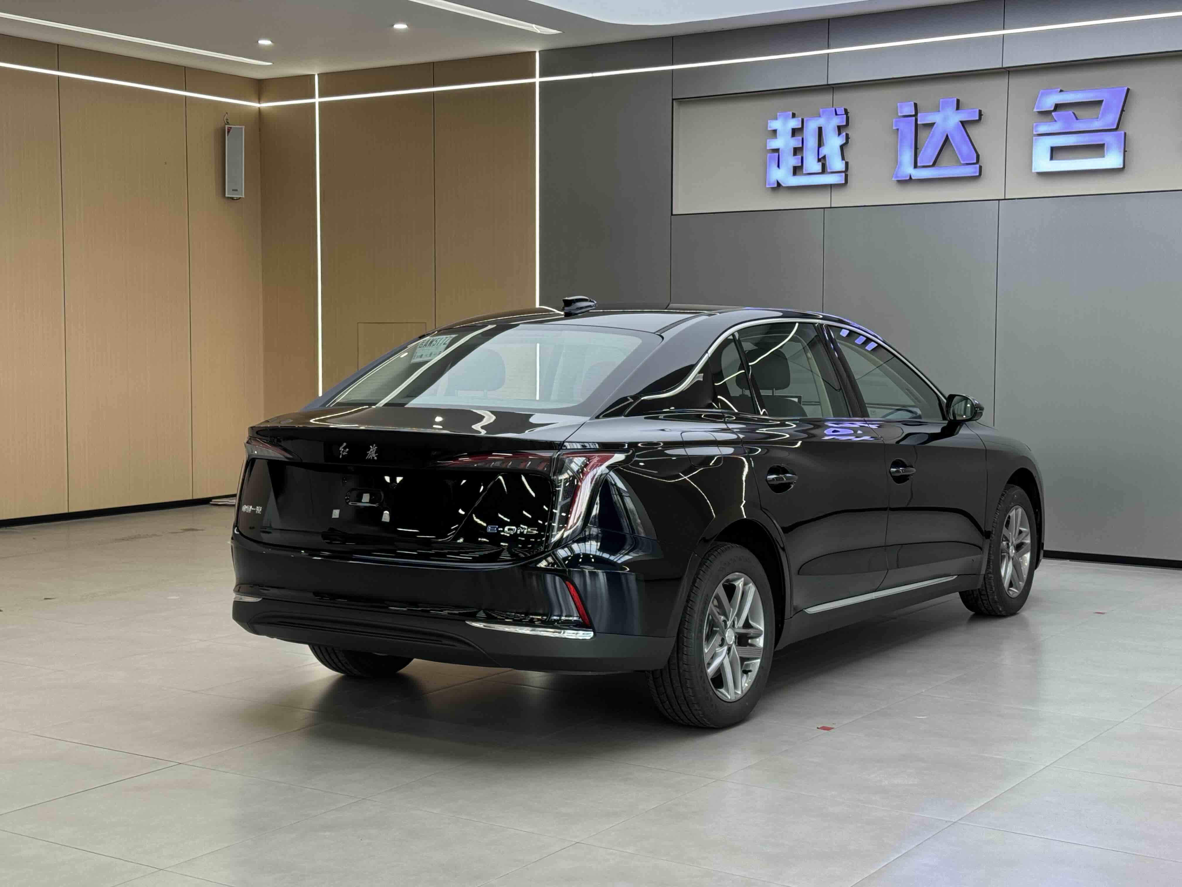 HongQi E-QM5 2026 car image #7