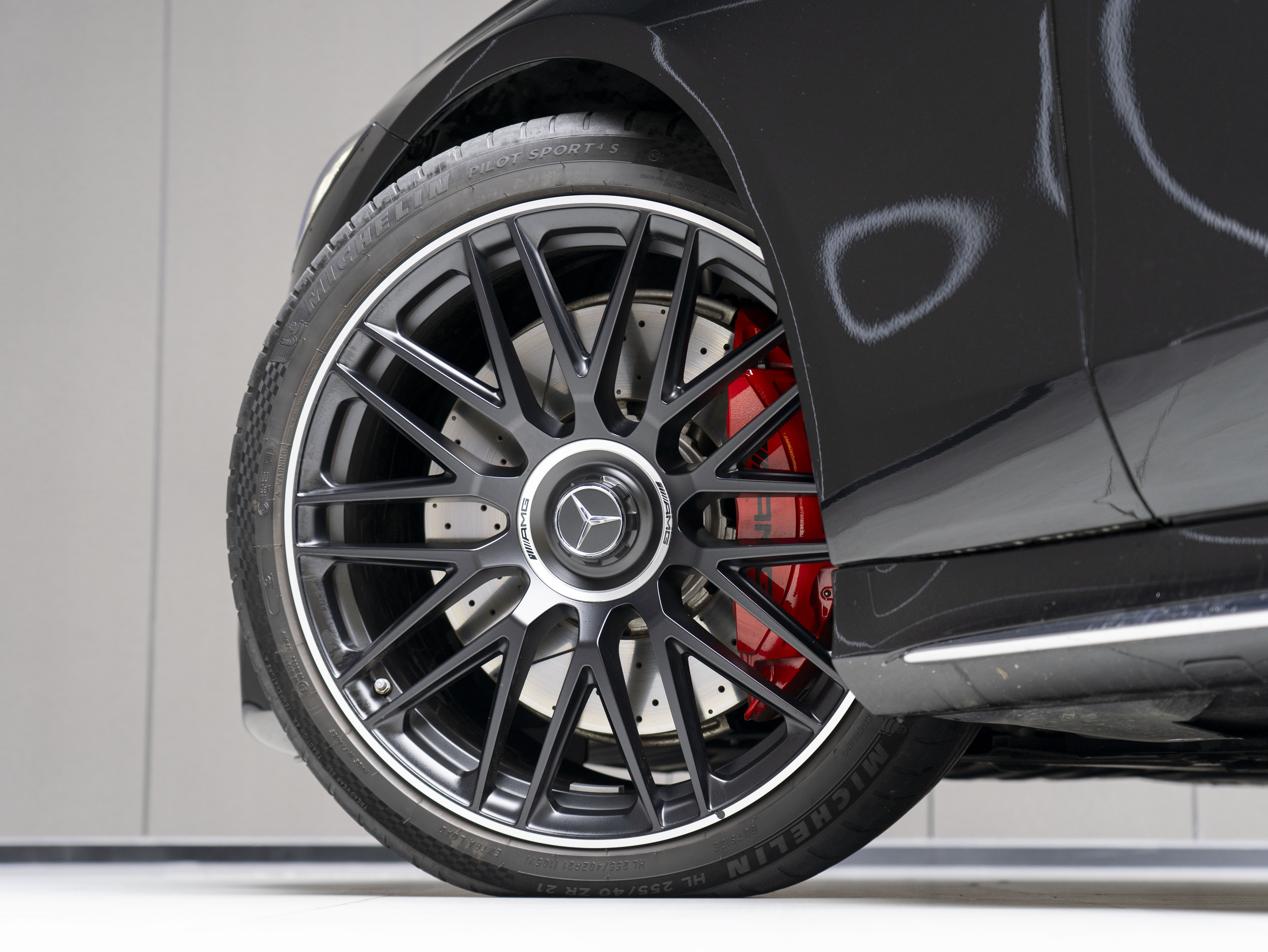 Mercedes-Benz S AMG New Energy 2025 изображение автомобиля #7