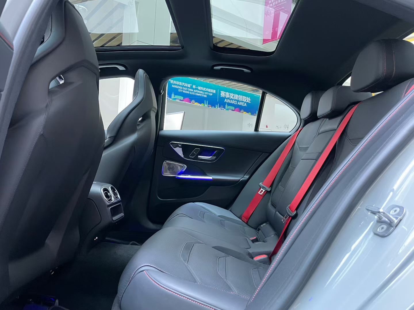 Mercedes-Benz C AMG New Energy 2025 изображение автомобиля #7