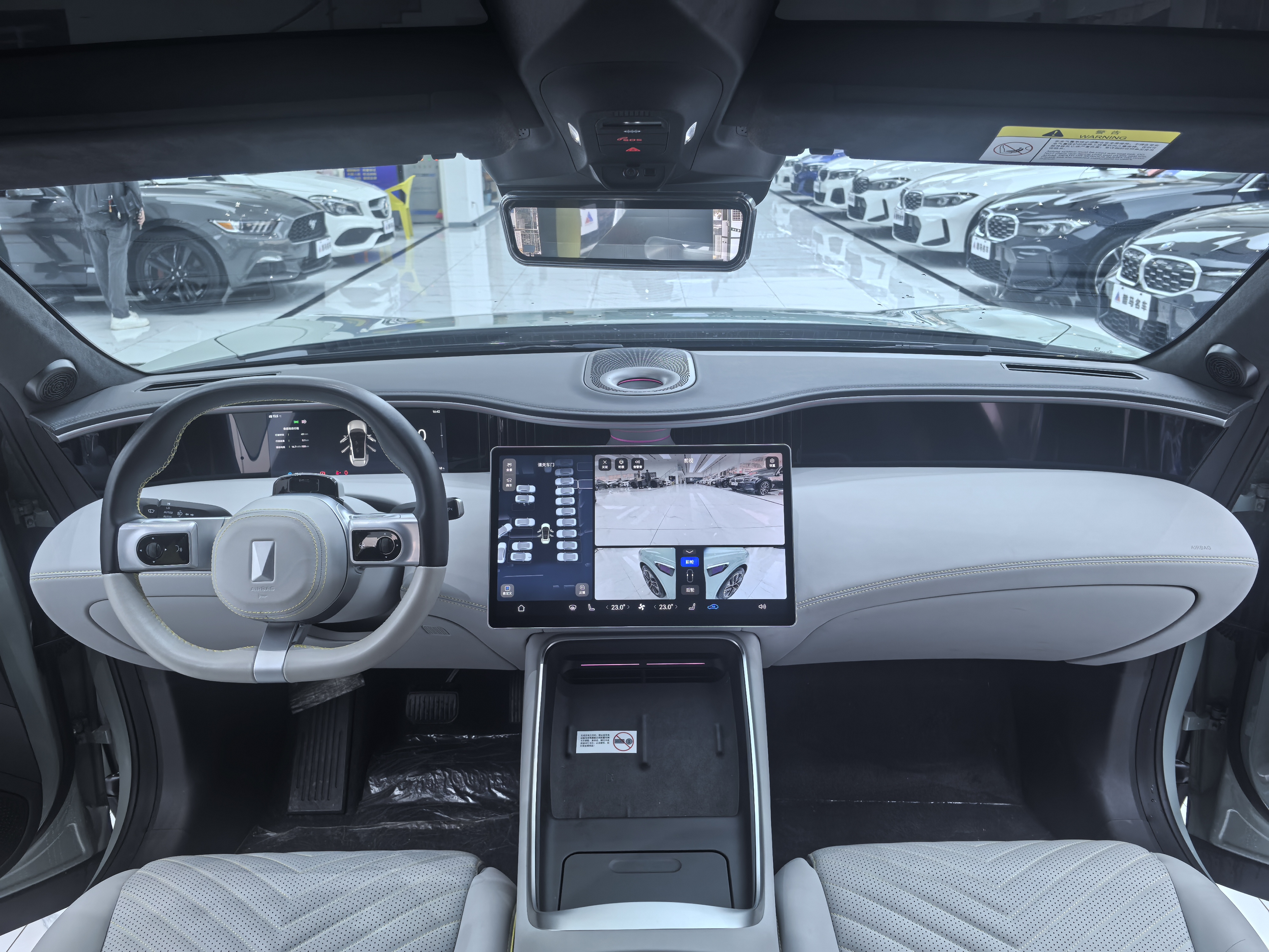 Avatr 11 2024 imagem de carro #7