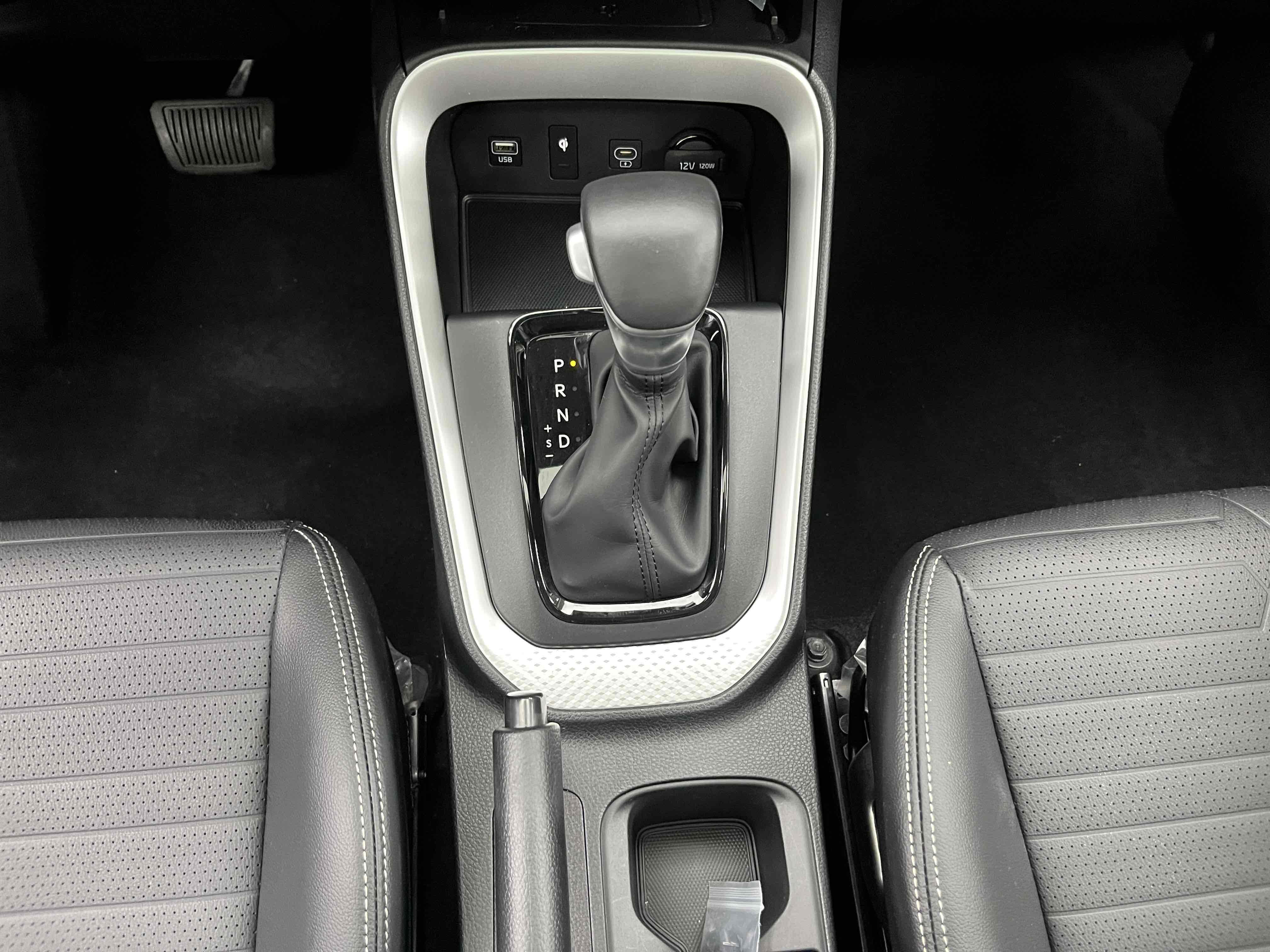 Kia Sonet 2024 صورة سيارة #7