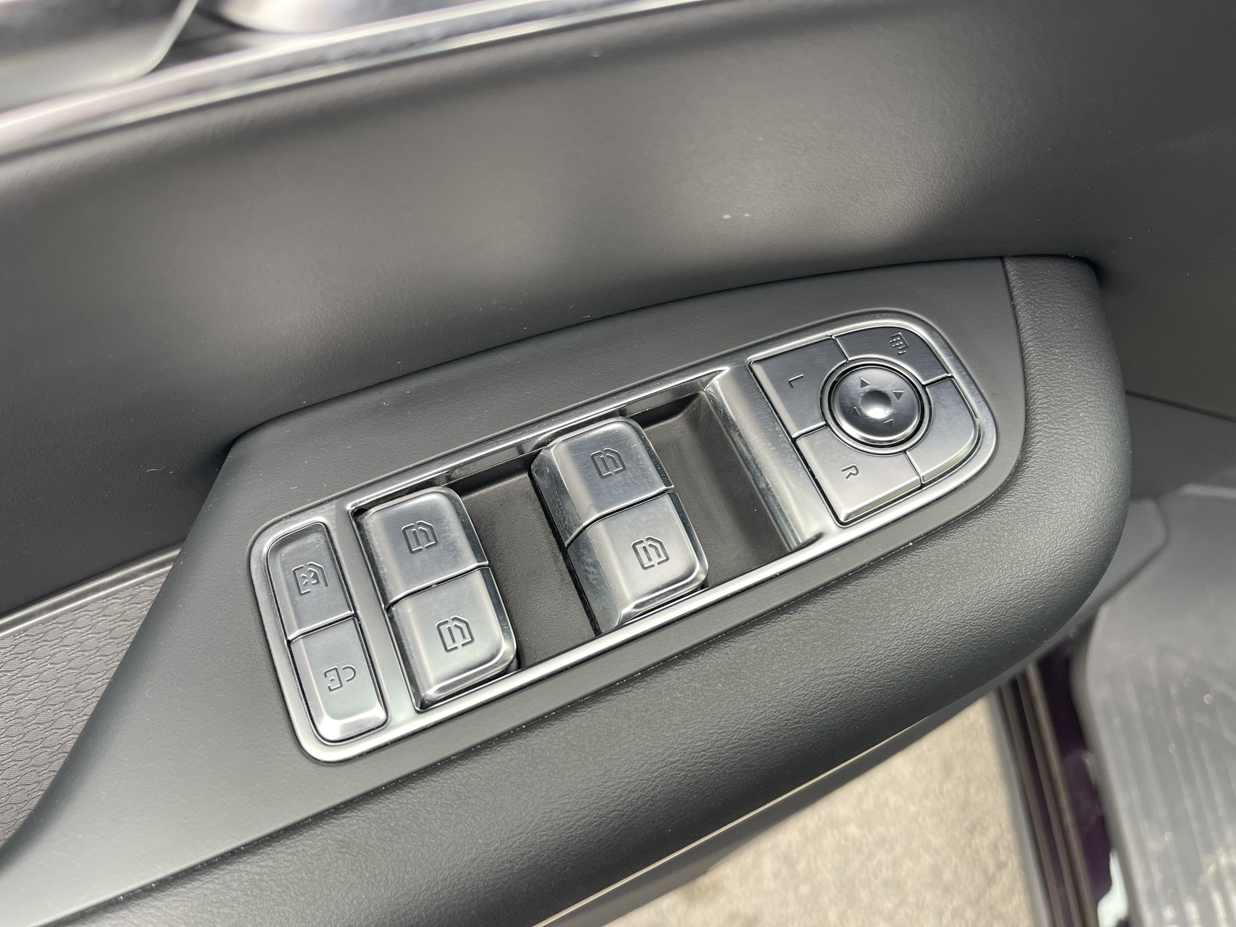 HongQi HQ9 PHEV 2024 car image #7