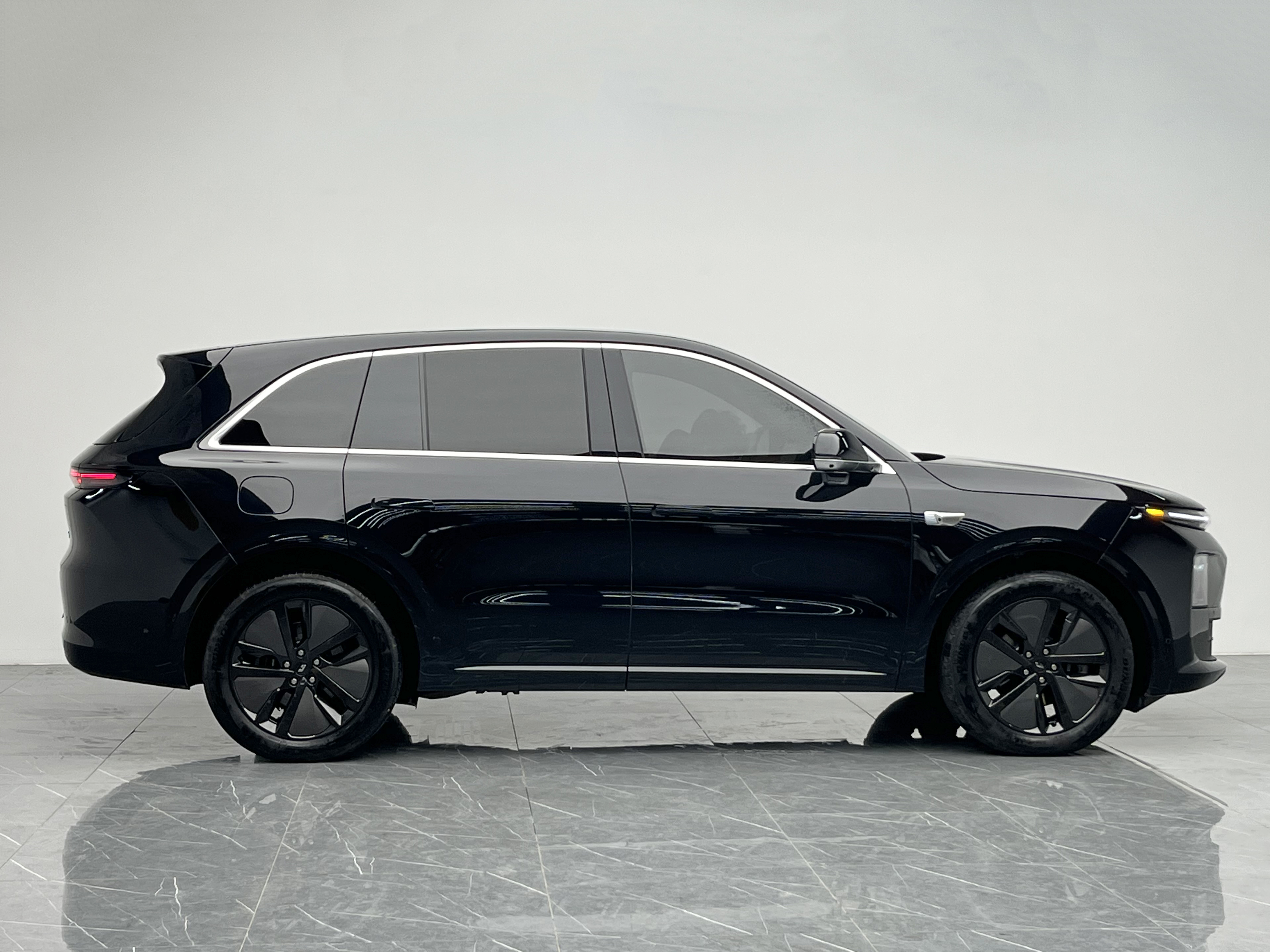 Li L6 2025 image de voiture #7