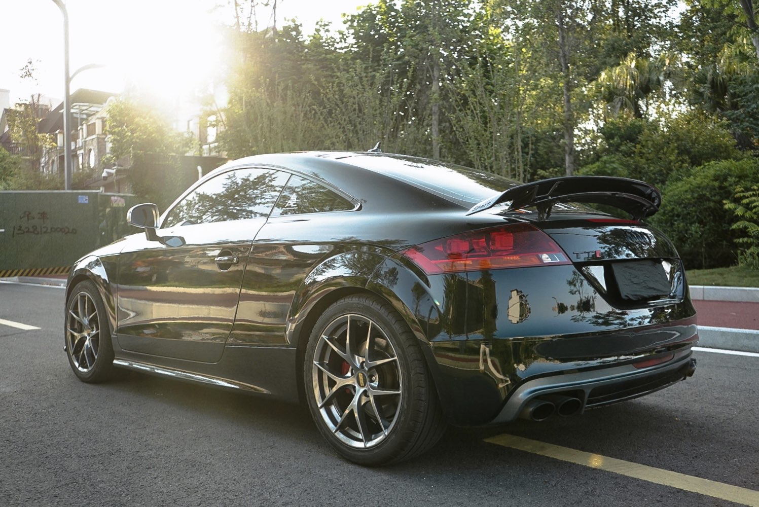 Audi TTS 2011 car image #7