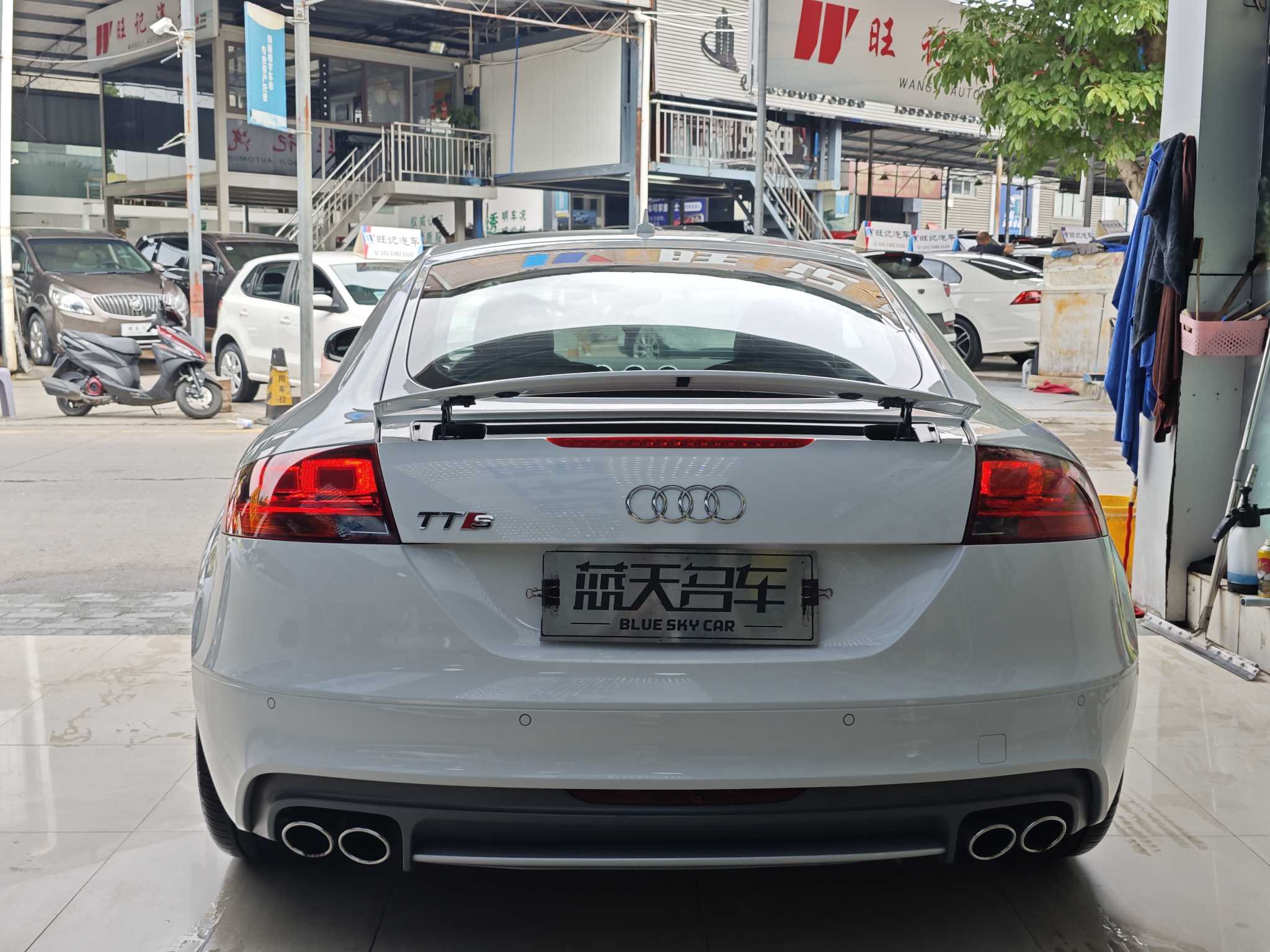 Audi TTS 2012 car image #7