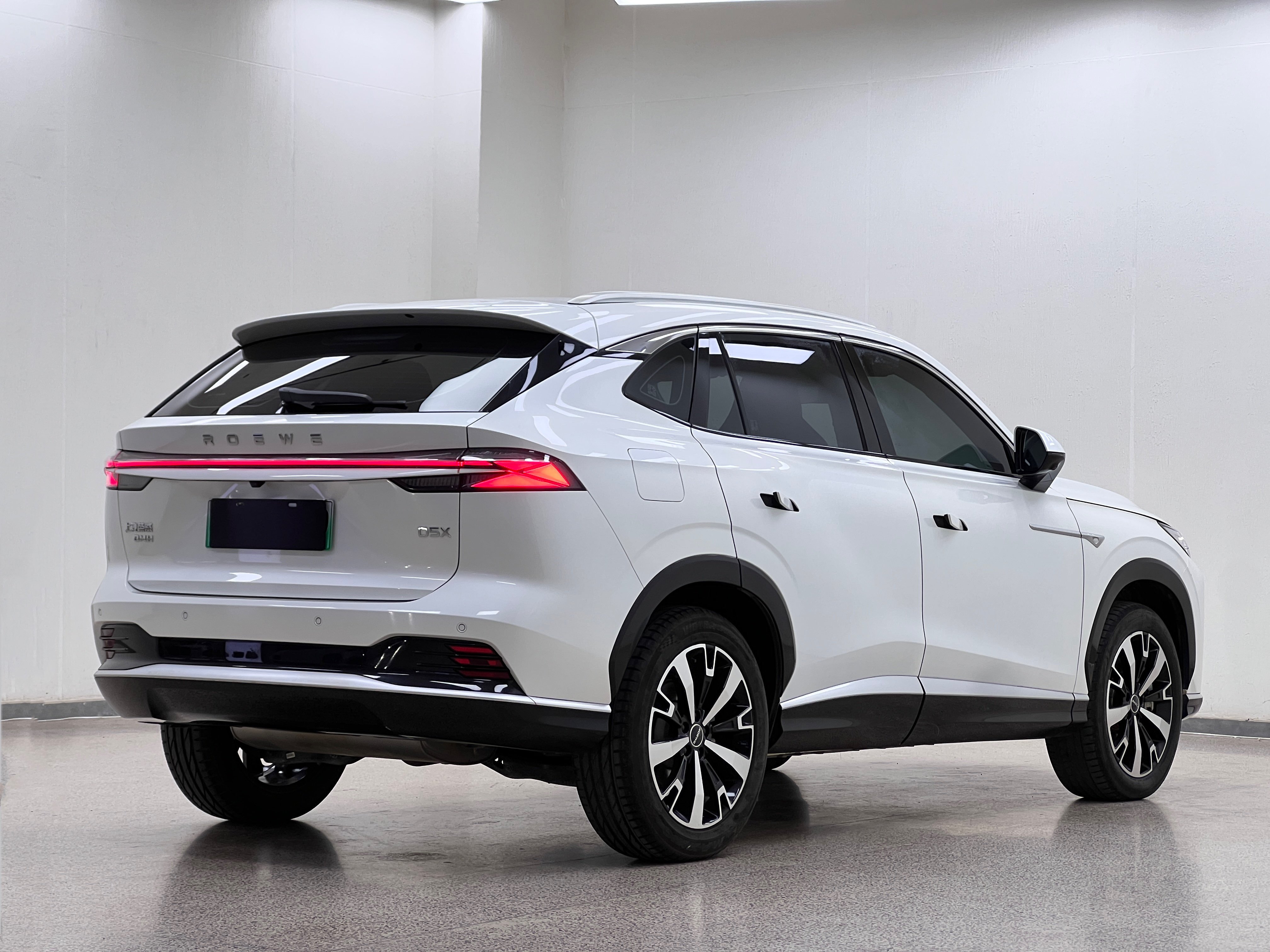 Roewe D5X DMH 2024 car image #7