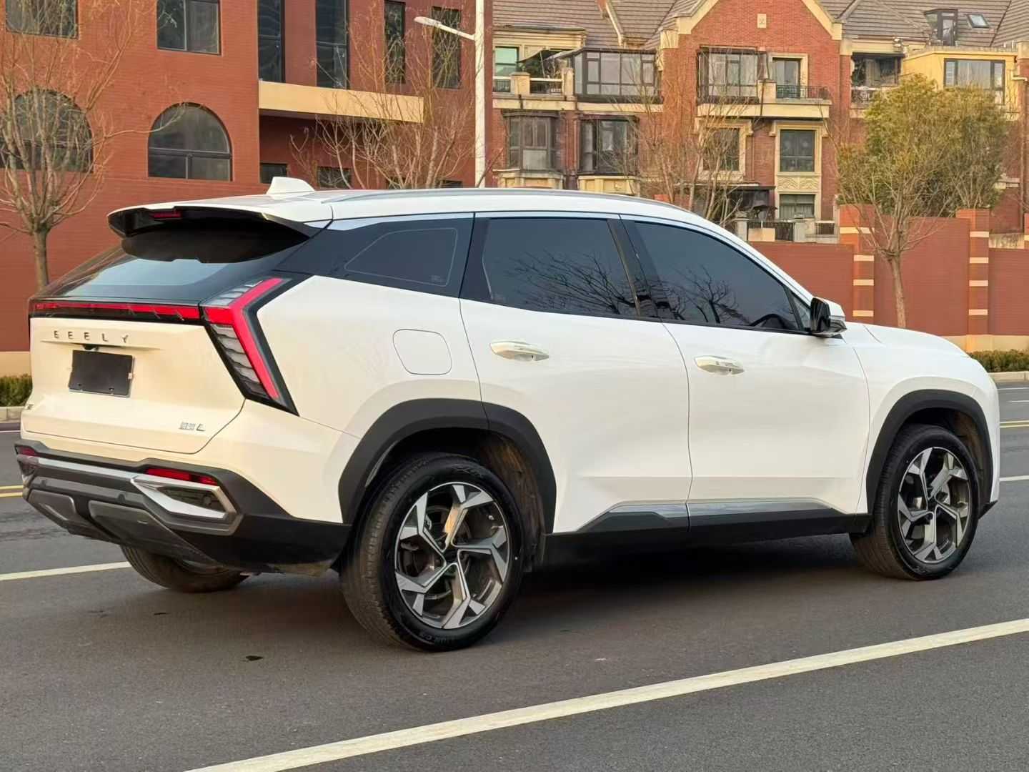 GEELY Boyue L 2025 car image #7