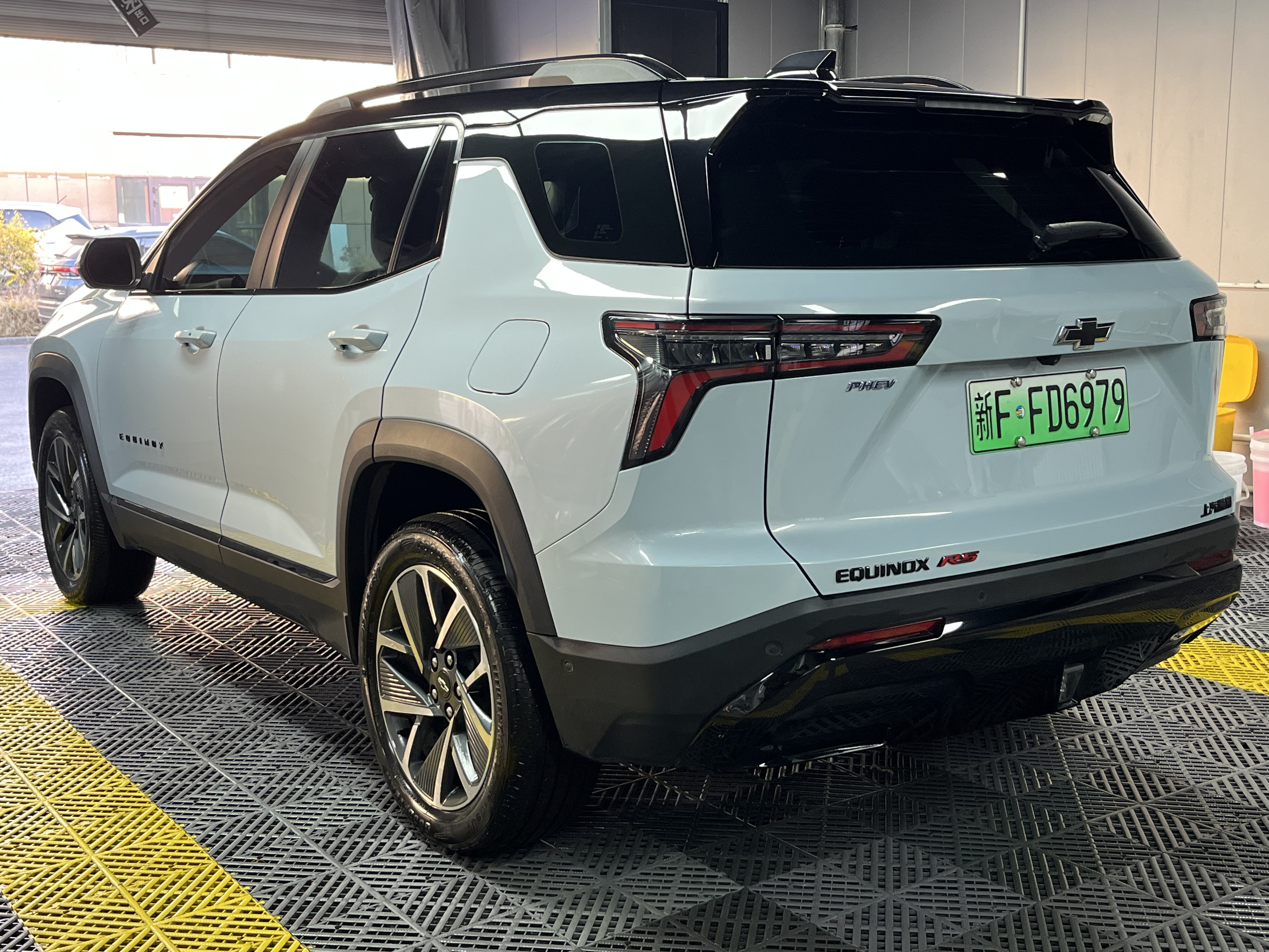 Chevrolet Equinox Plus 2024 car image #7