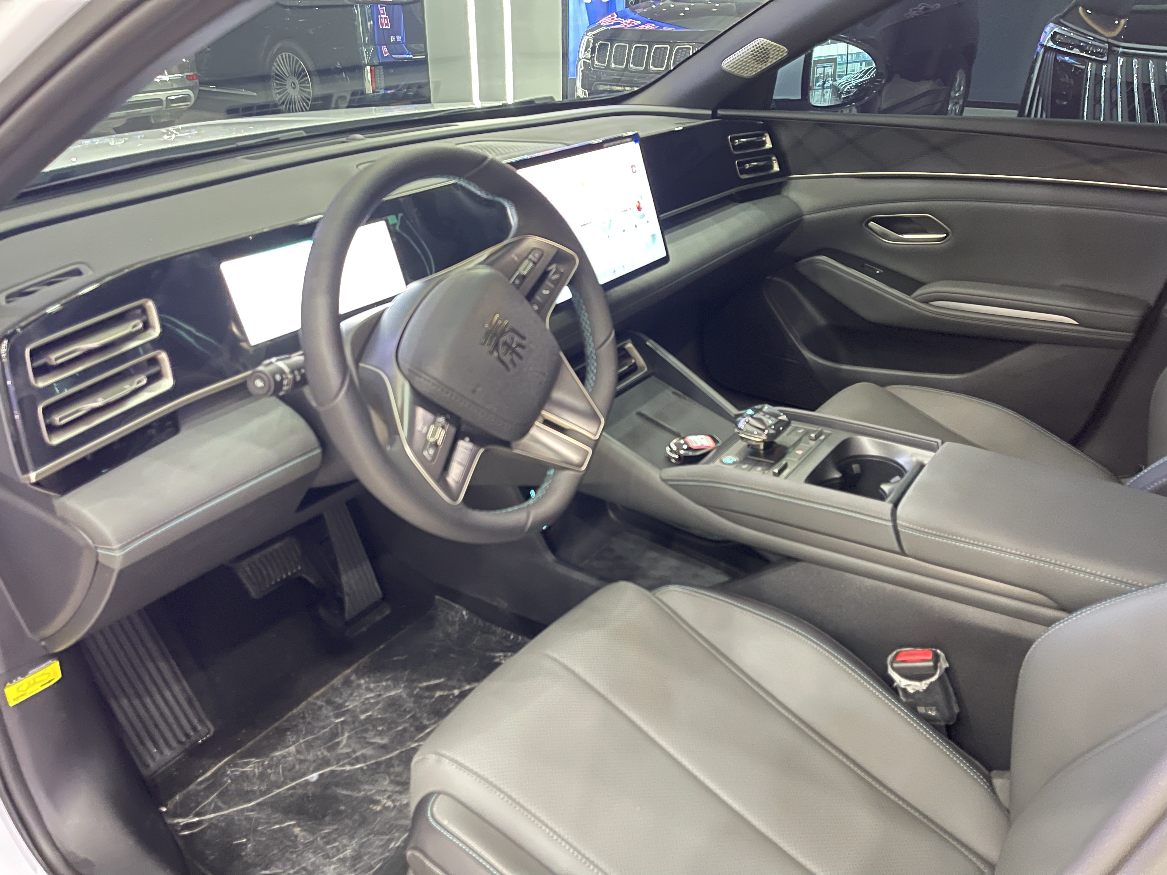 BYD Qin L 2025 #7 BYD Qin L 2025 car image #7