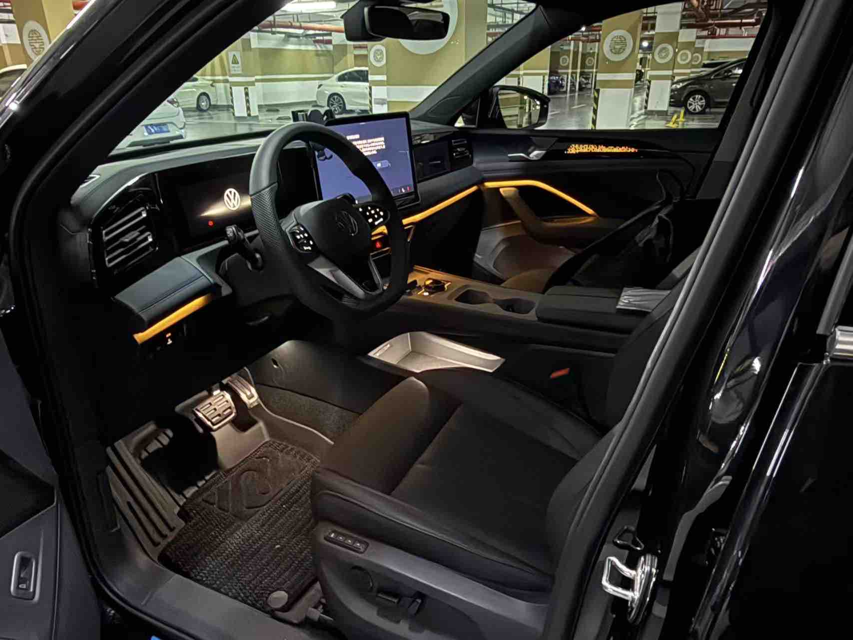 Volkswagen Tiguan L 2025 #7 Volkswagen Tiguan L 2025 car image #7