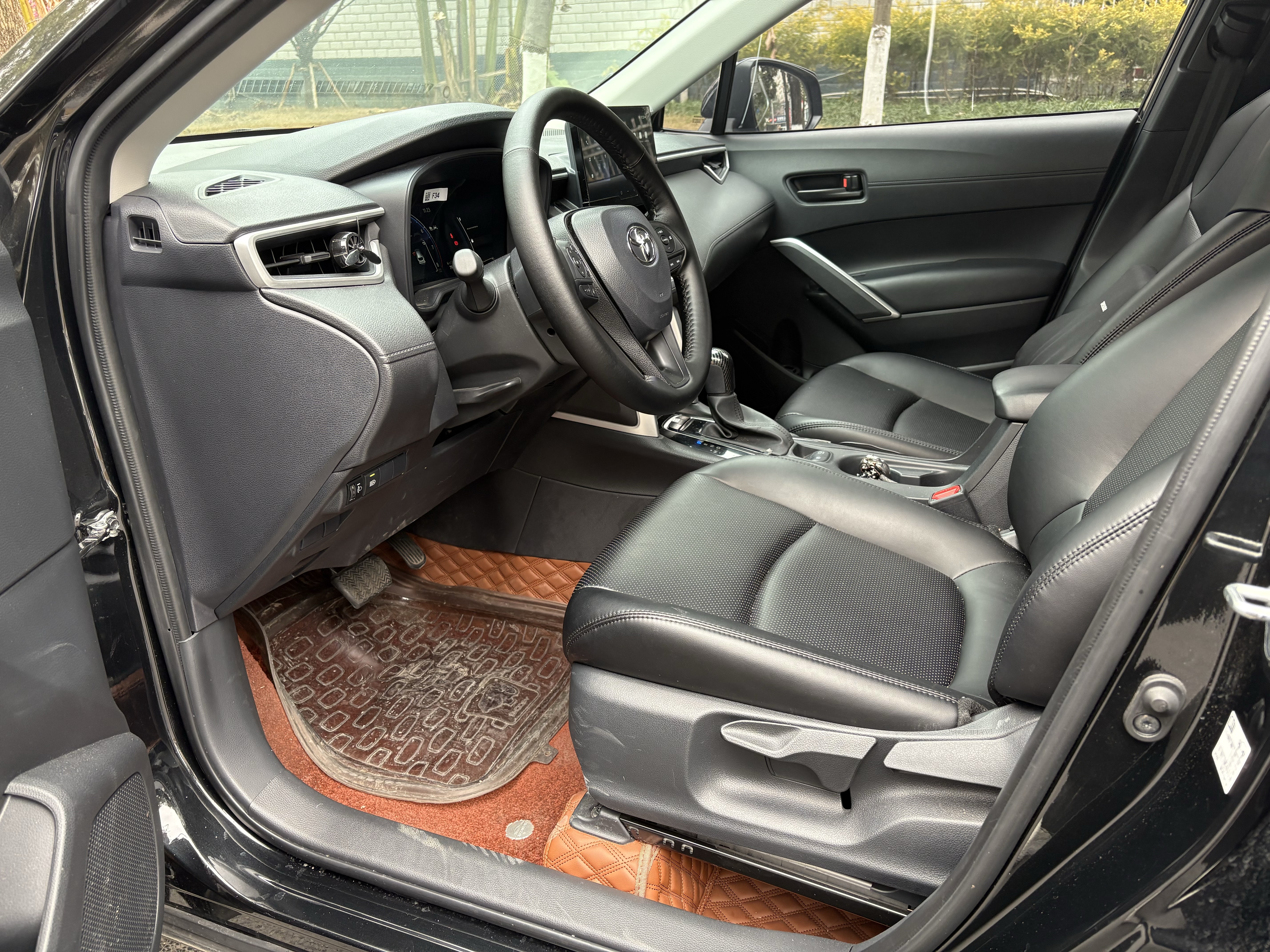 Toyota Corolla Cross 2024 immagine di auto #7