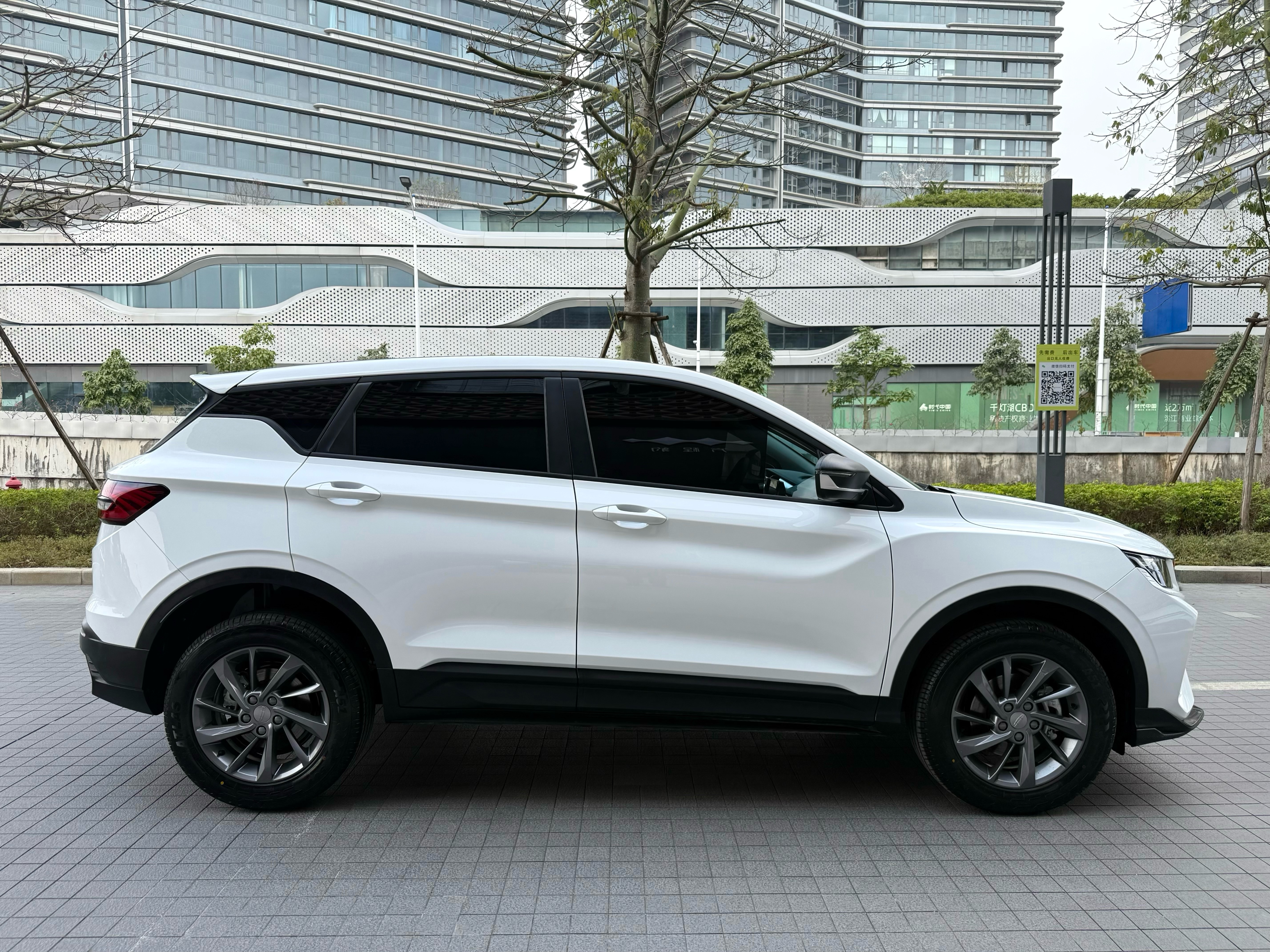 GEELY Coolray 2025 car image #7