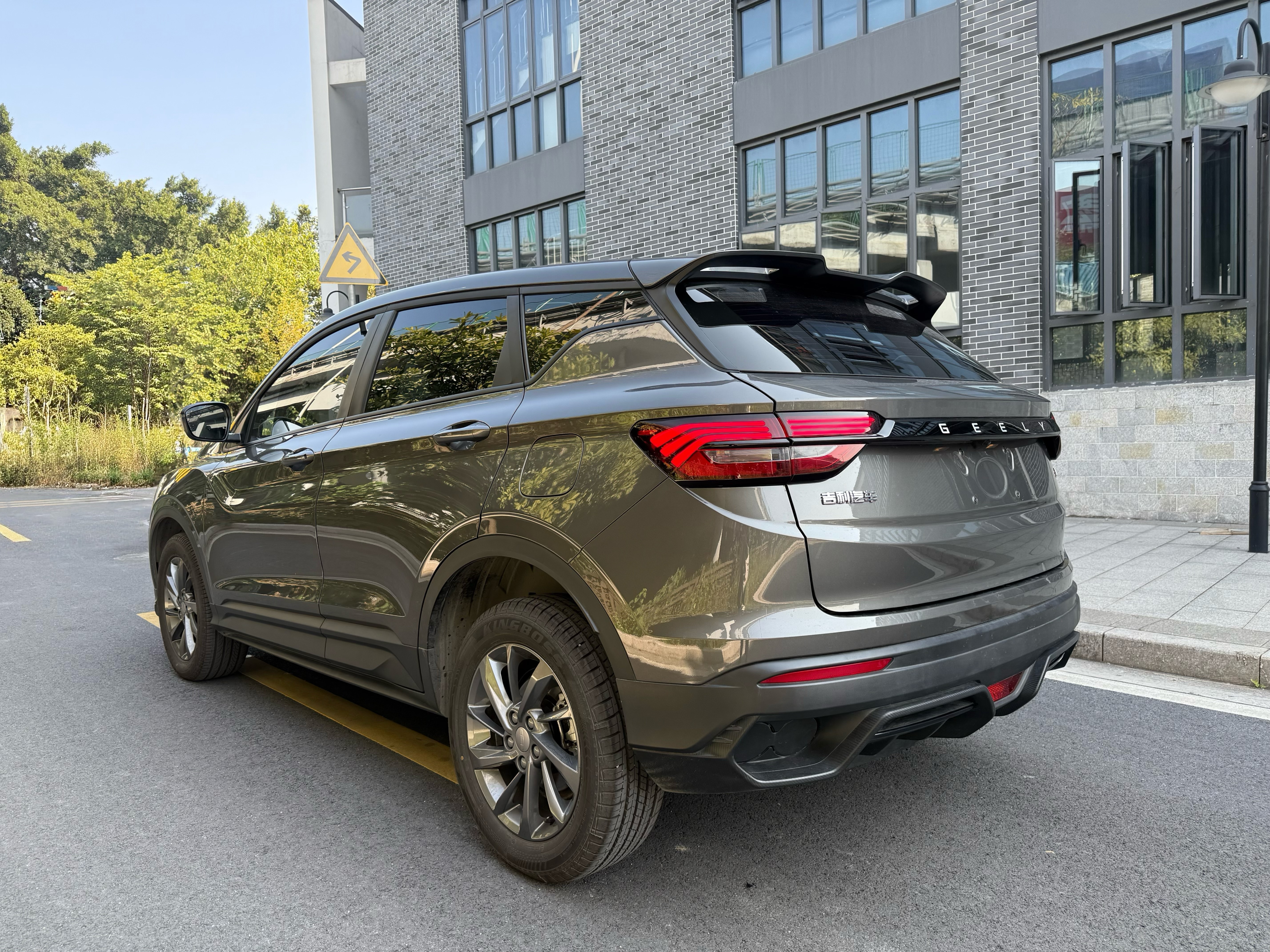 GEELY Coolray 2025 #7 GEELY Coolray 2025 car image #7