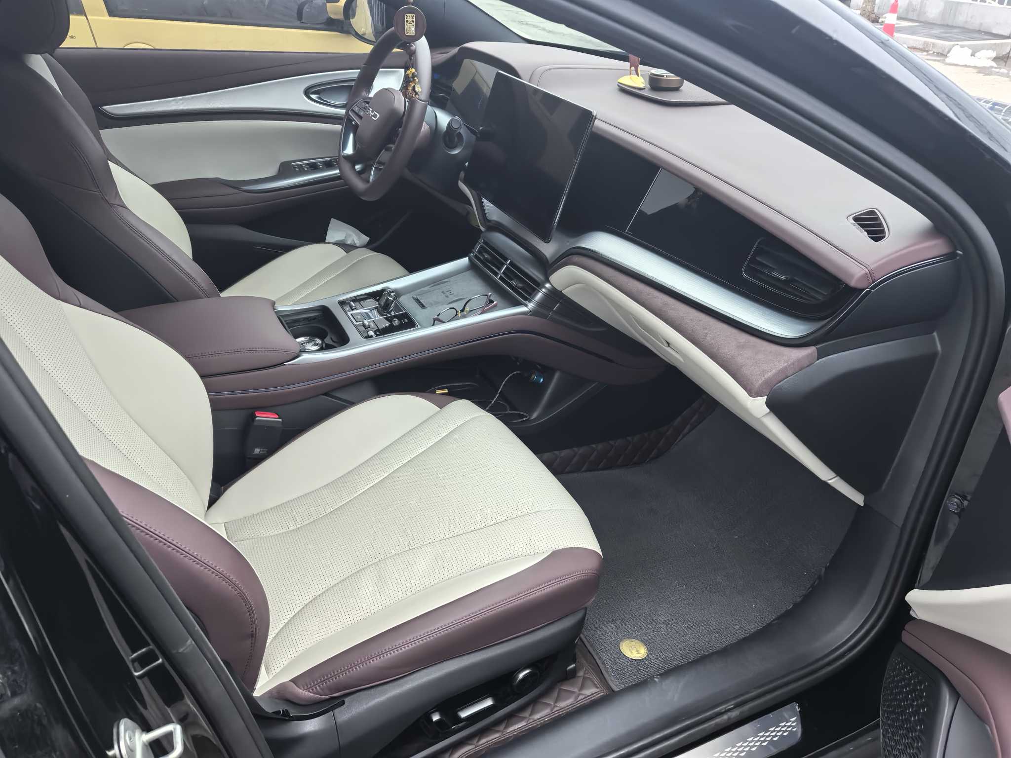 BYD Seal 07 DM-i 2024 صورة سيارة #7