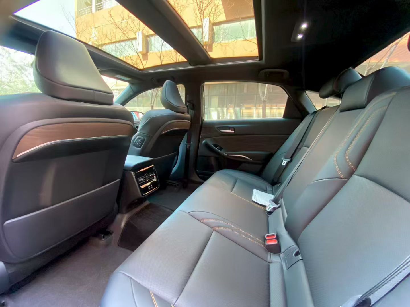 Toyota Avalon 2026 car image #7