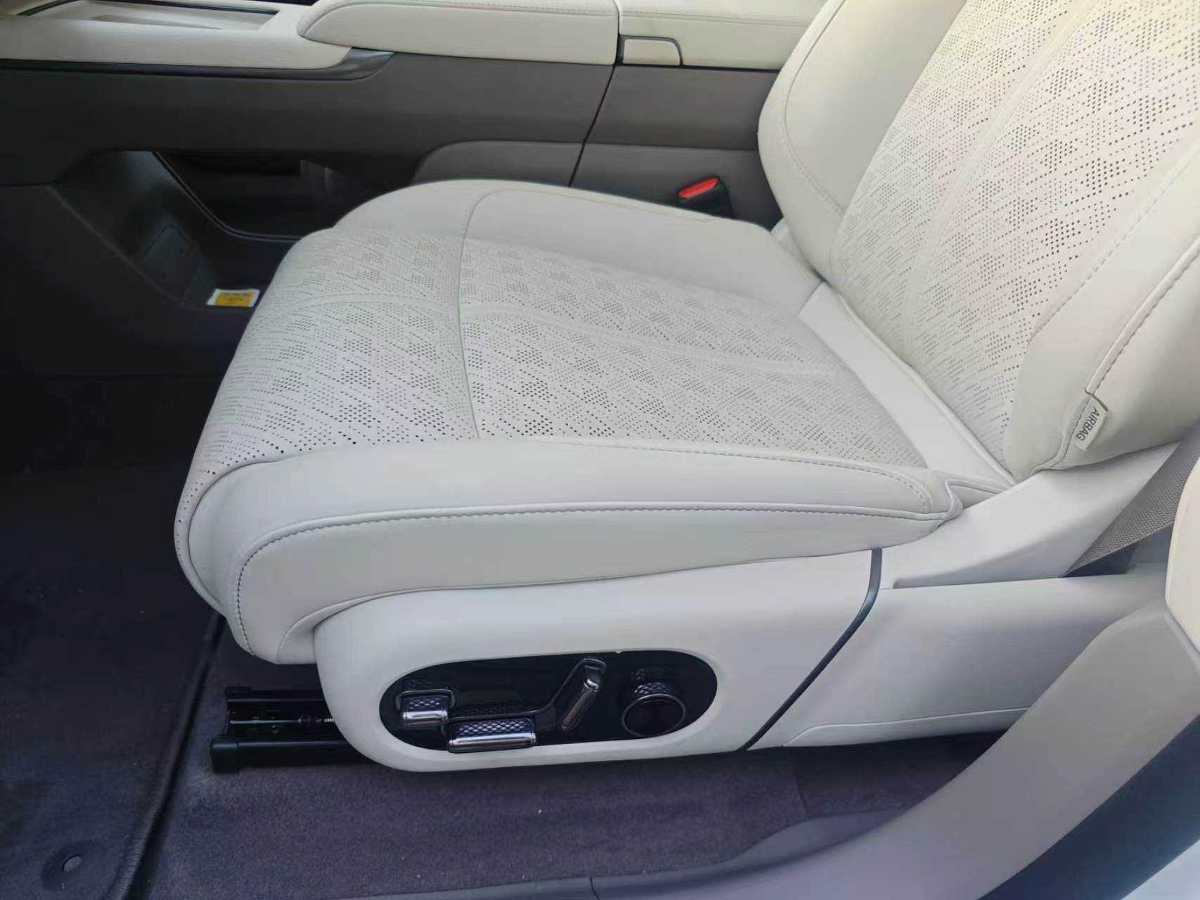 极氪 极氪007 2025 汽车图片 #7