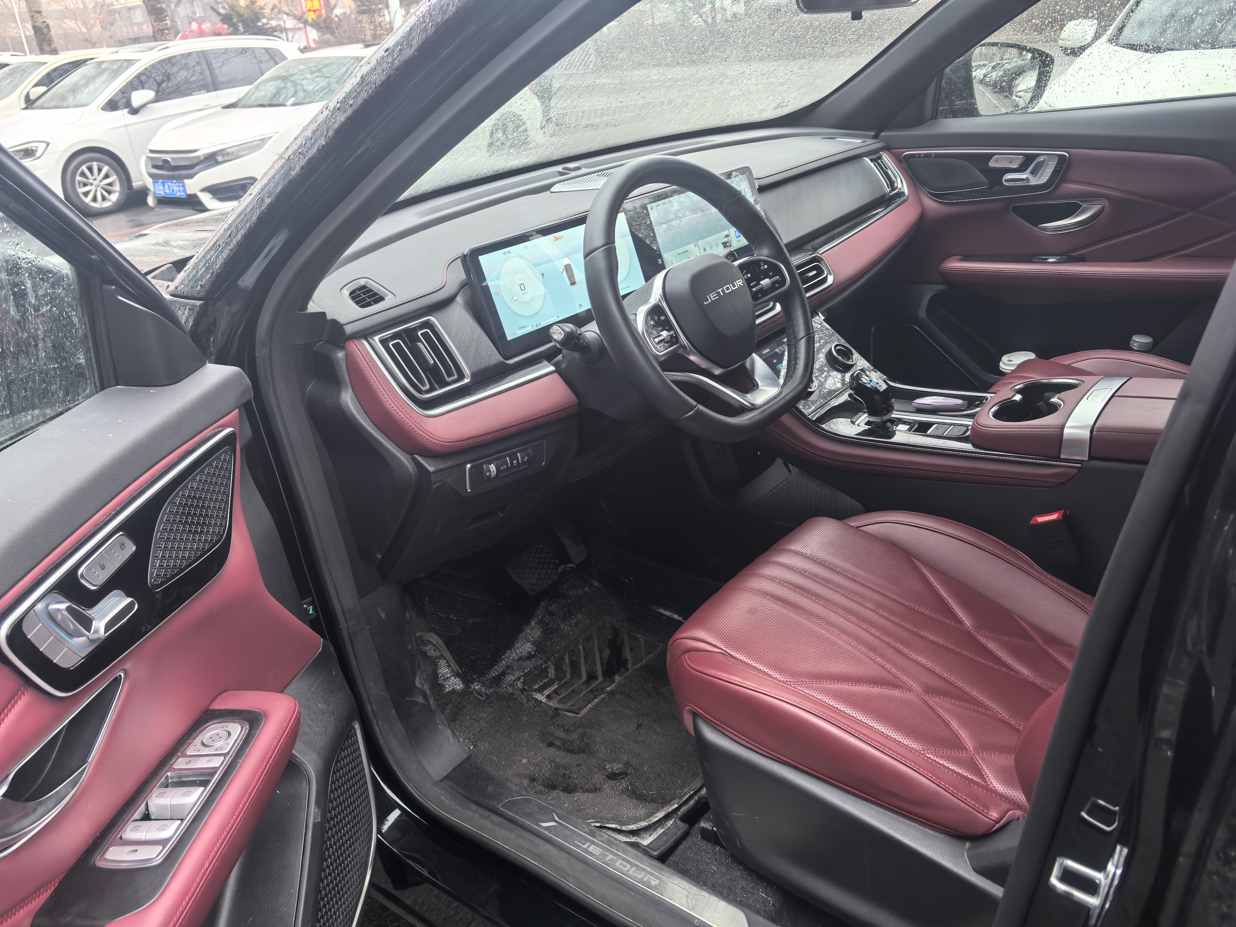 X70 PLUS 2024 car image #7