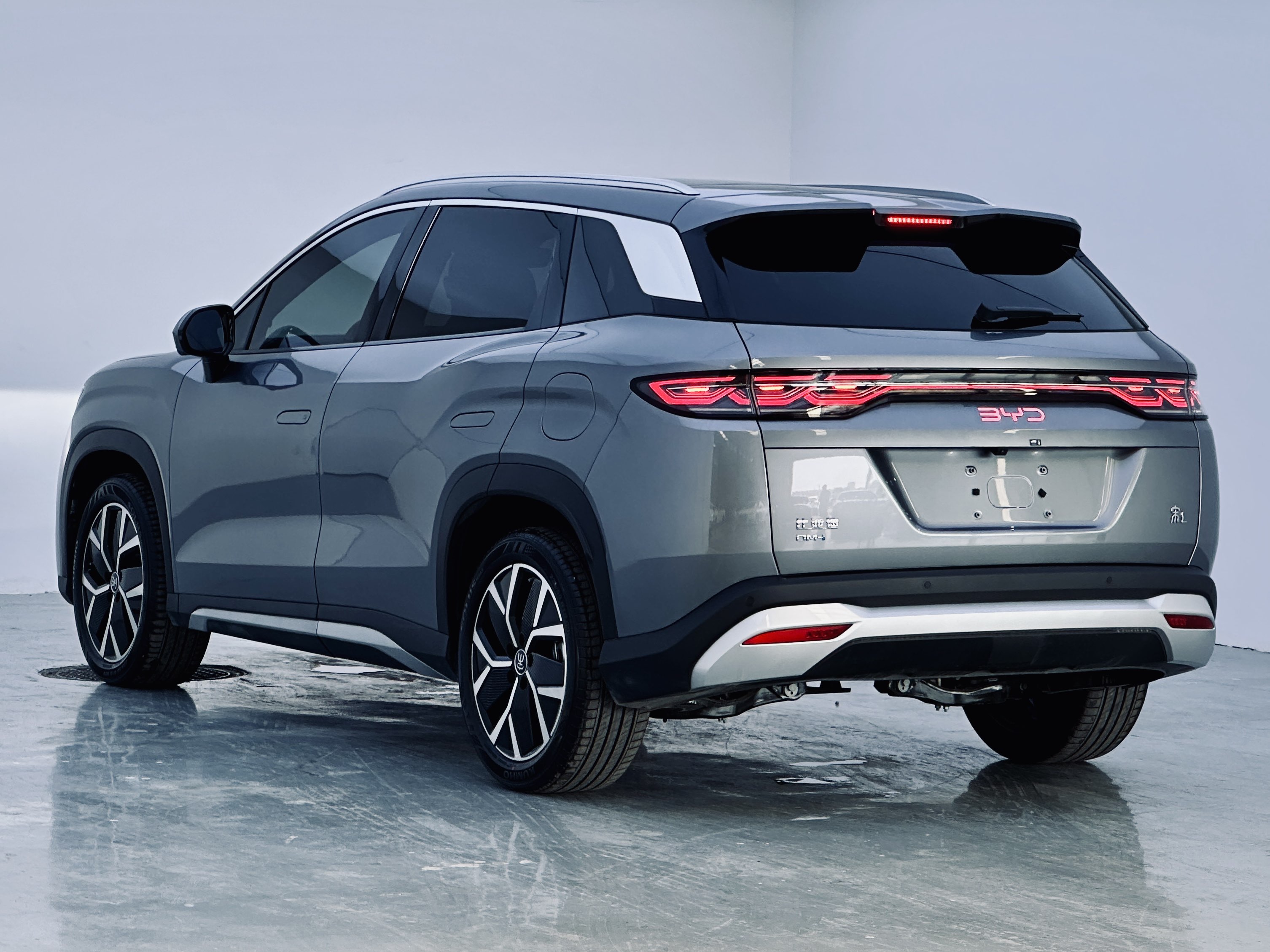 BYD SongL DM-i 2024 car image #7