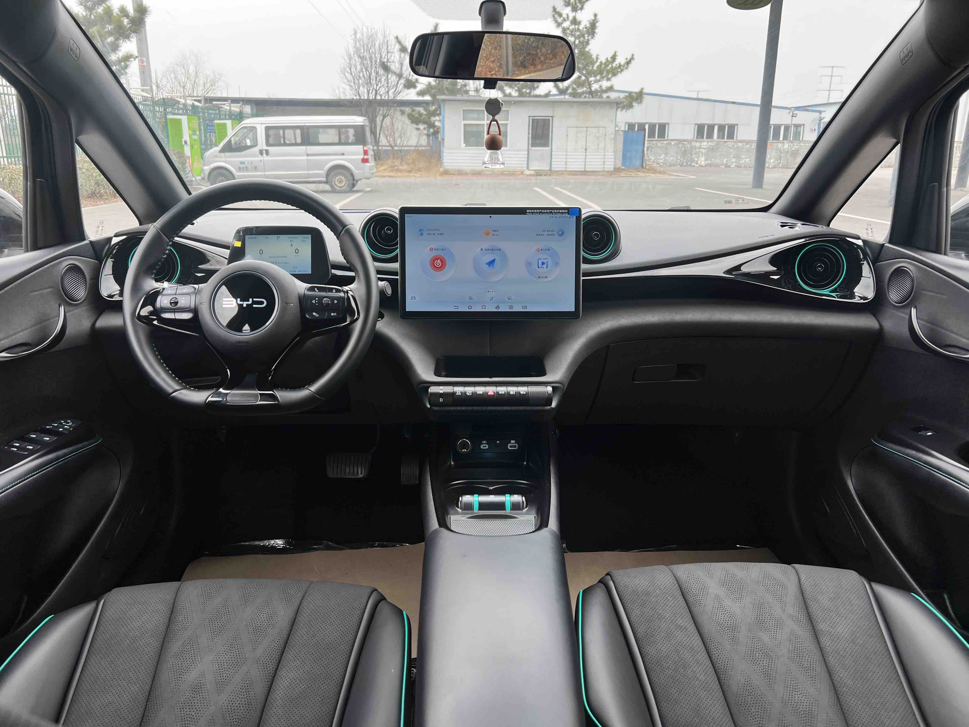 BYD Dolphin 2025 car image #7