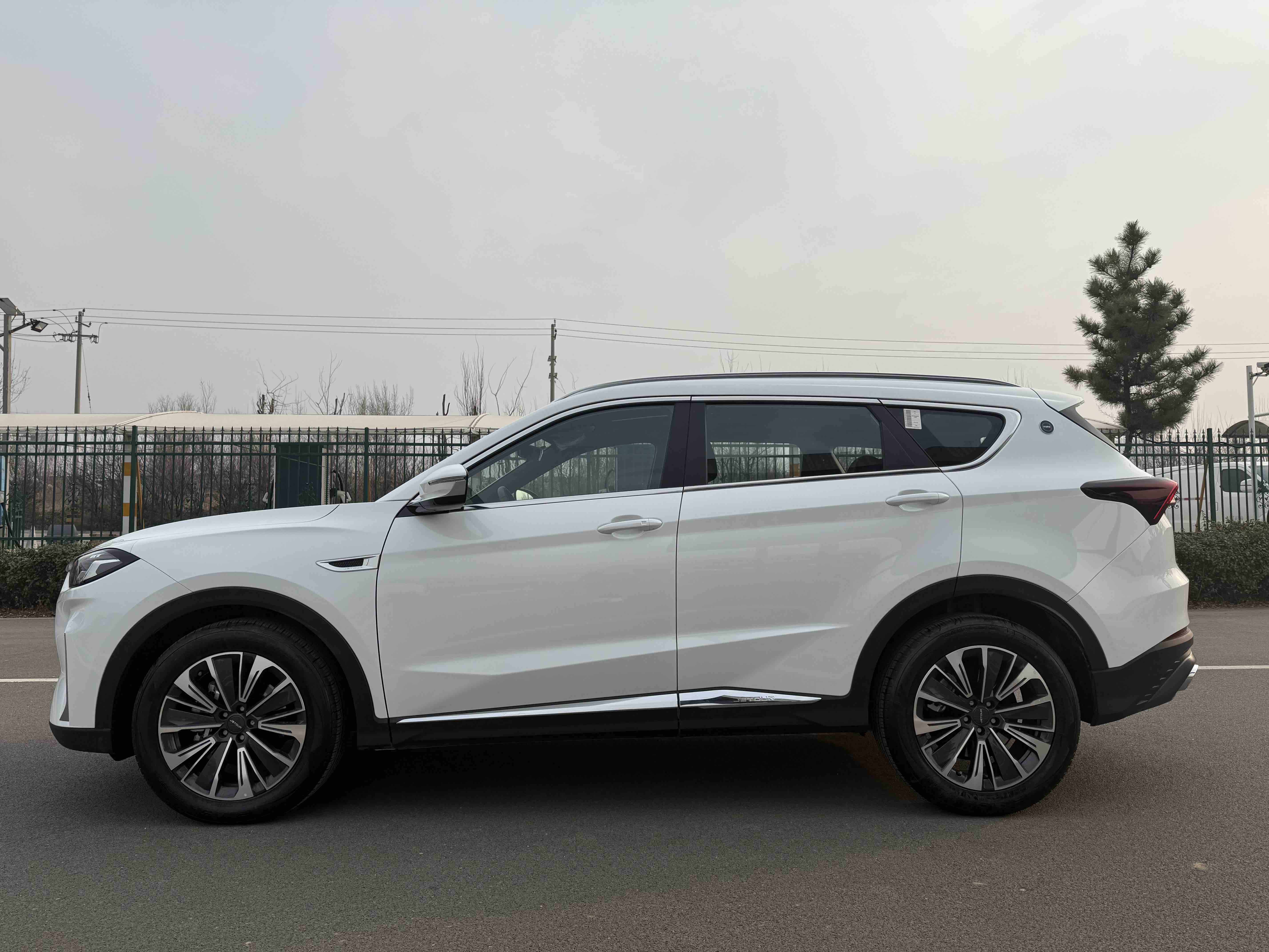 X70 PLUS 2026 #7 X70 PLUS 2026 car image #7